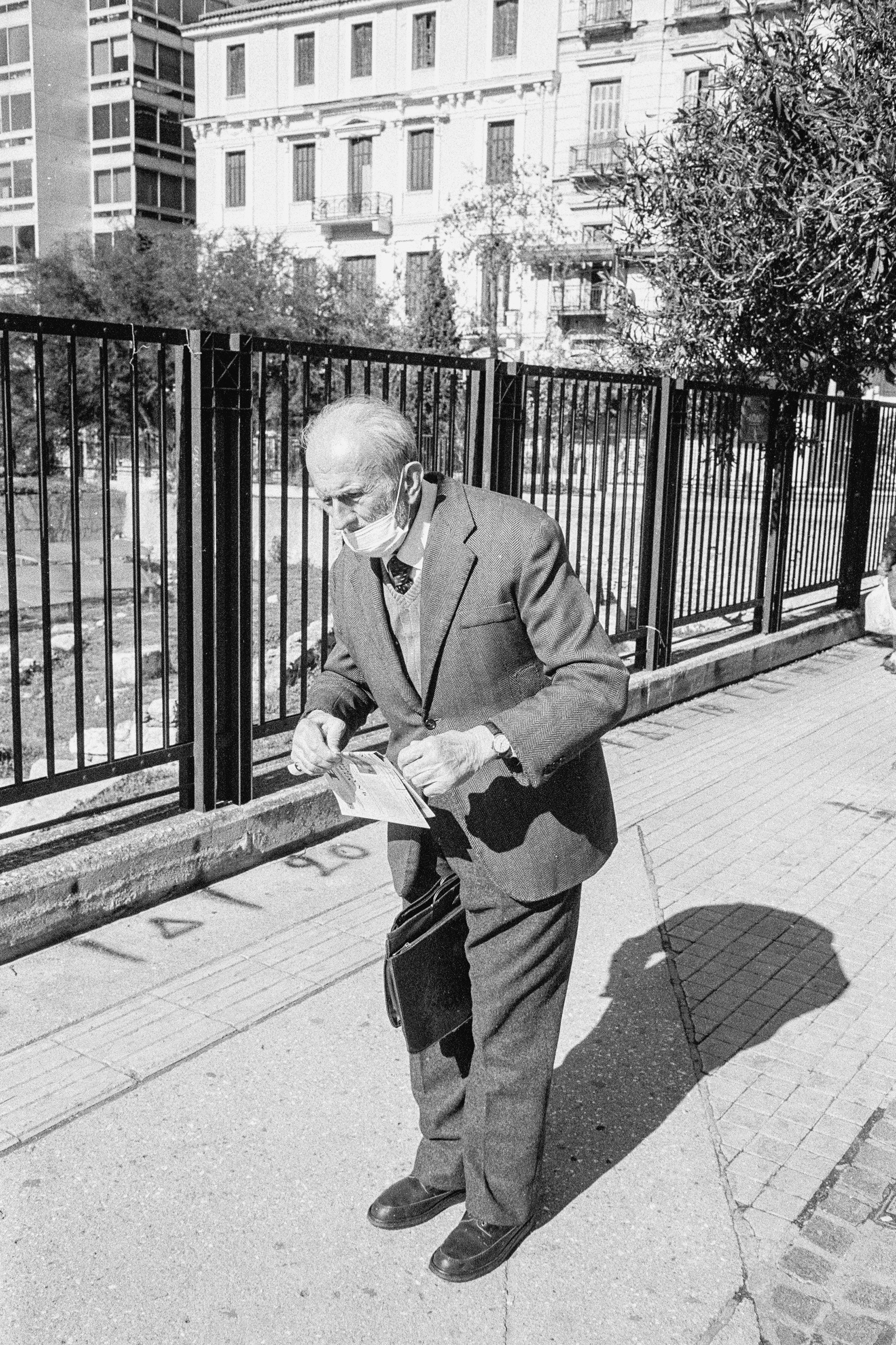 LeicaM6 x IlfordHP5400 x Summicron35mm