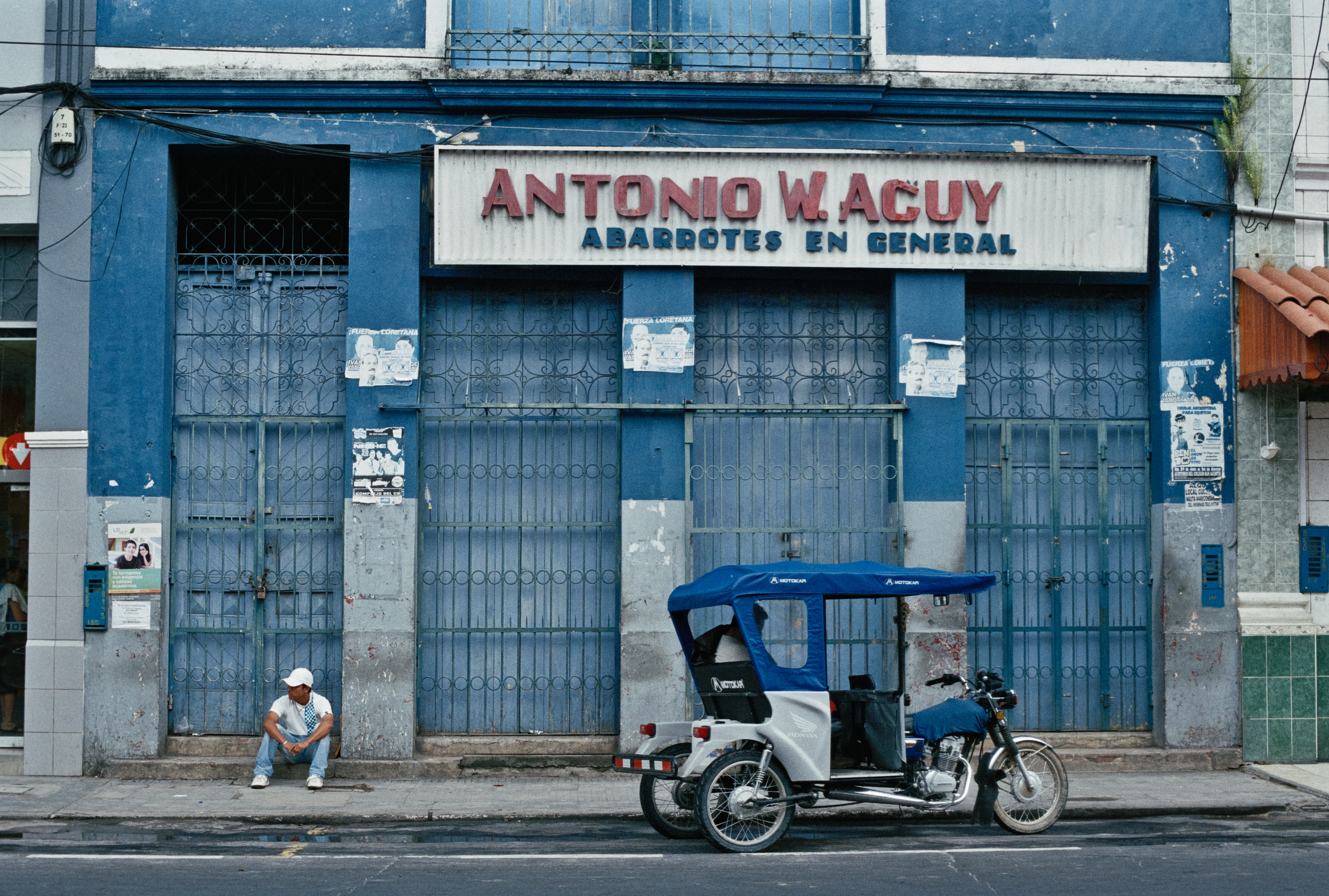 CanonA1 x KodakGold200 x FD50mm