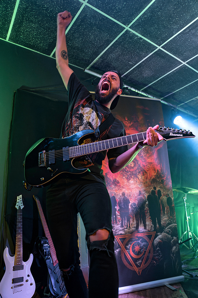 Julien - Born Criminal