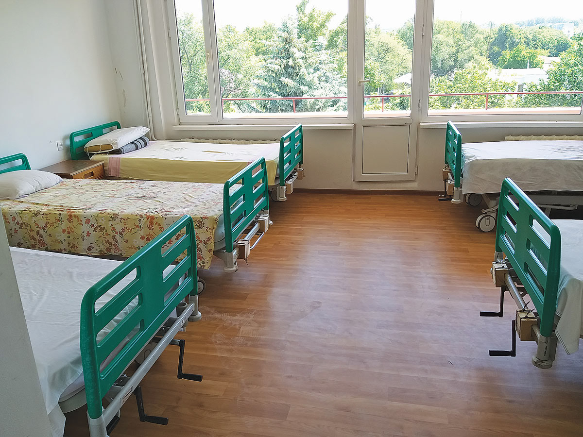 Materiale ospedaliero per Leova