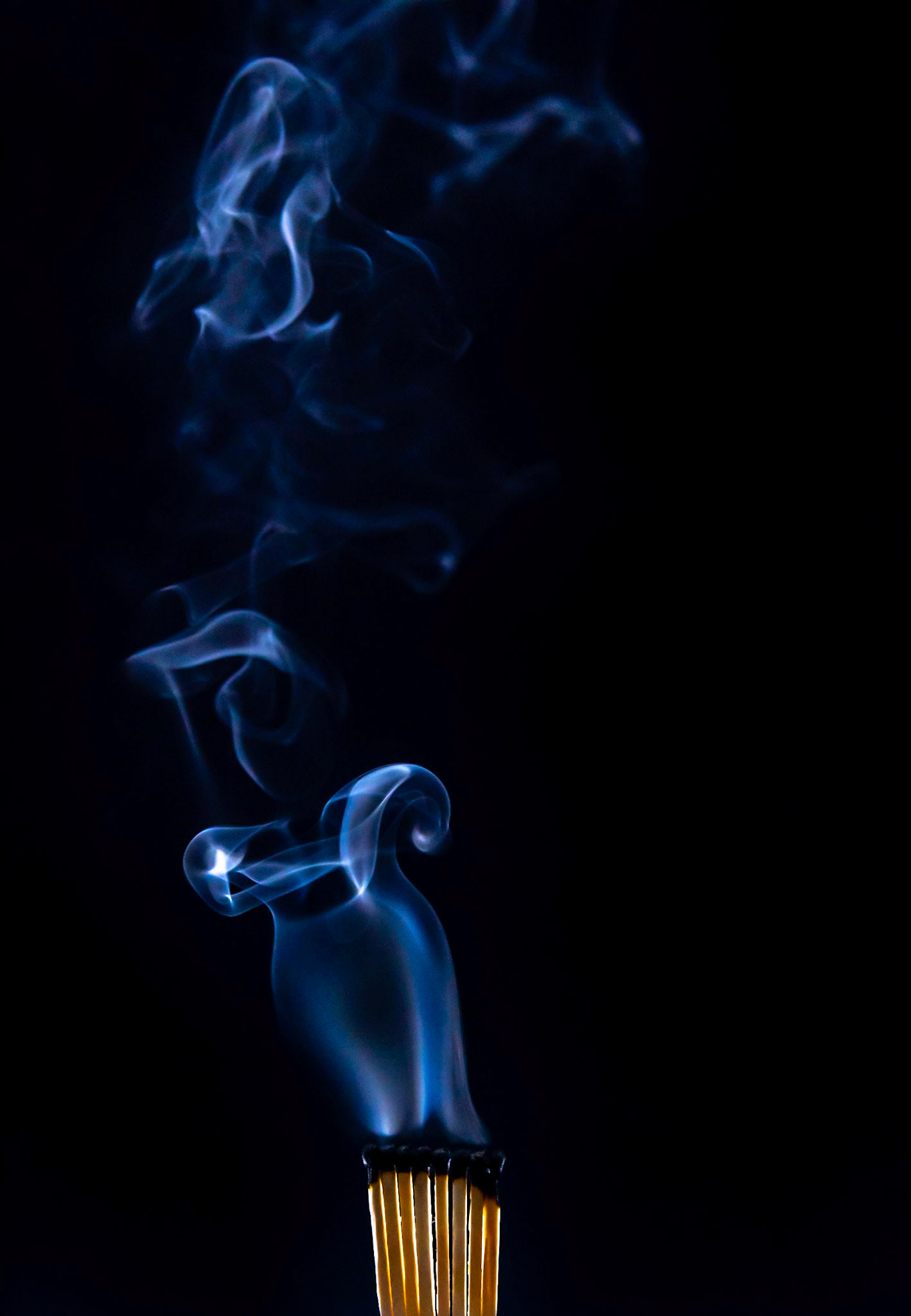 match, matches, smoke, black background and flame, after fire