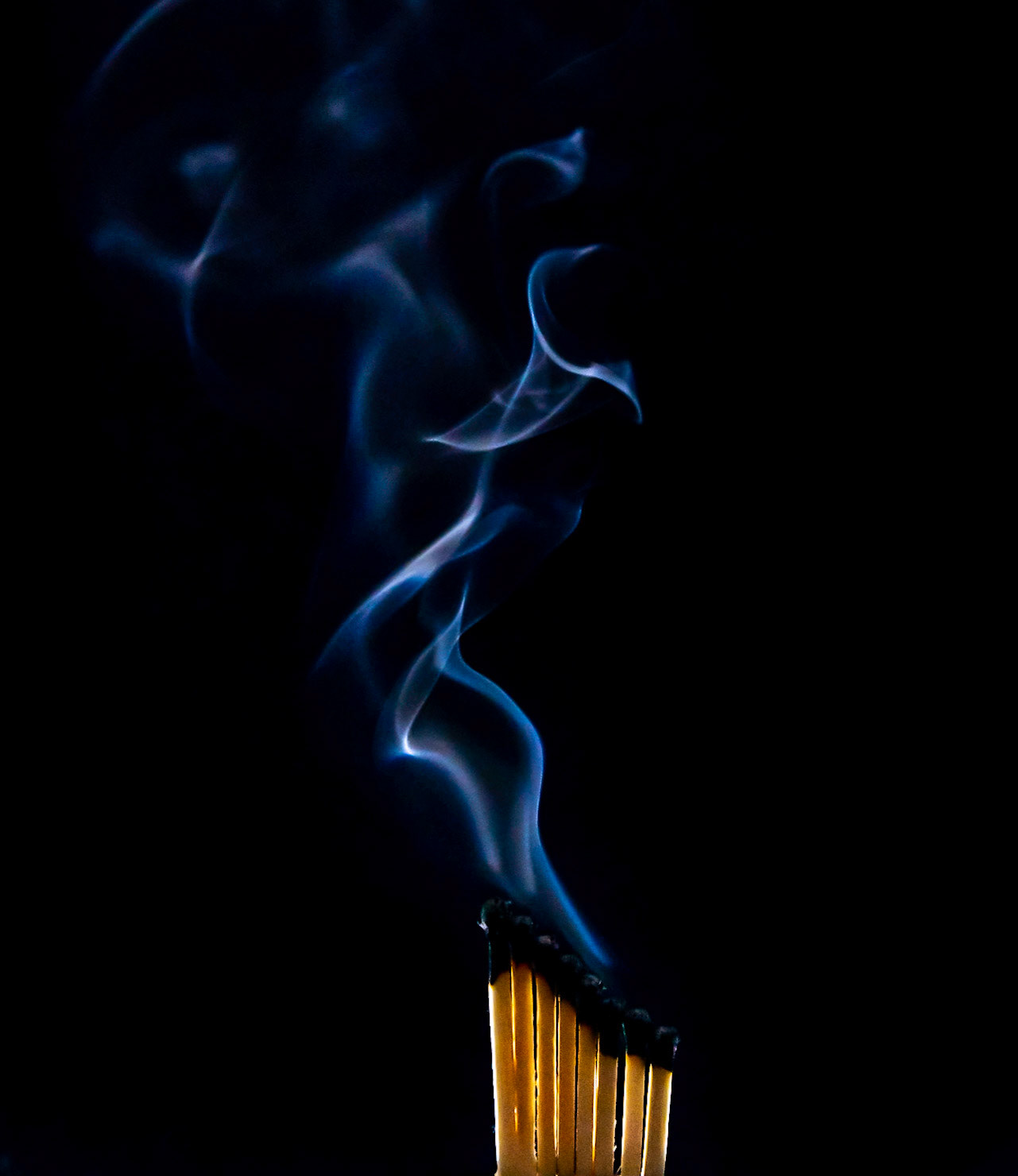 match, matches, smoke, black background and flame, after fire