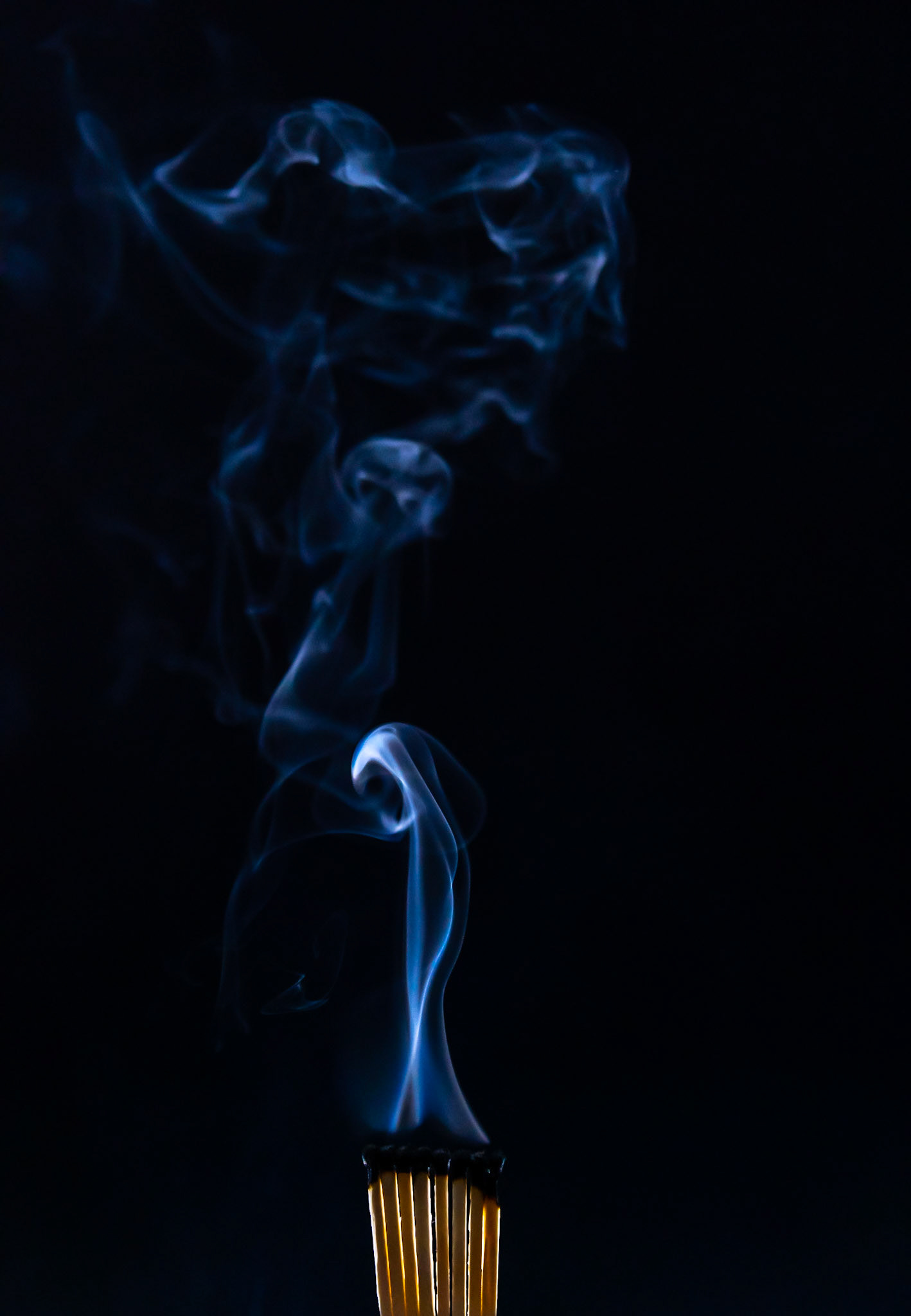 match, matches, smoke, black background and flame, after fire