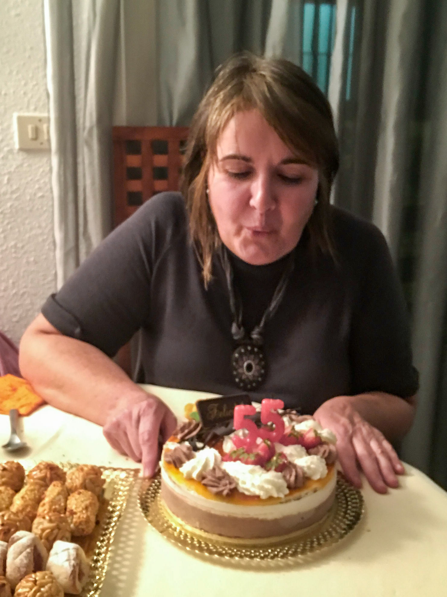 Emi Cumple 55