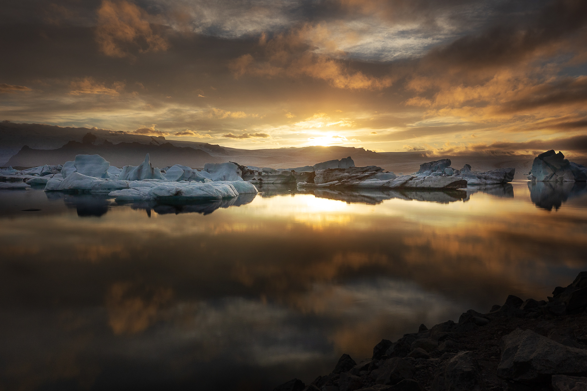Sunset at Jokulsarlon Glacier Lagoon