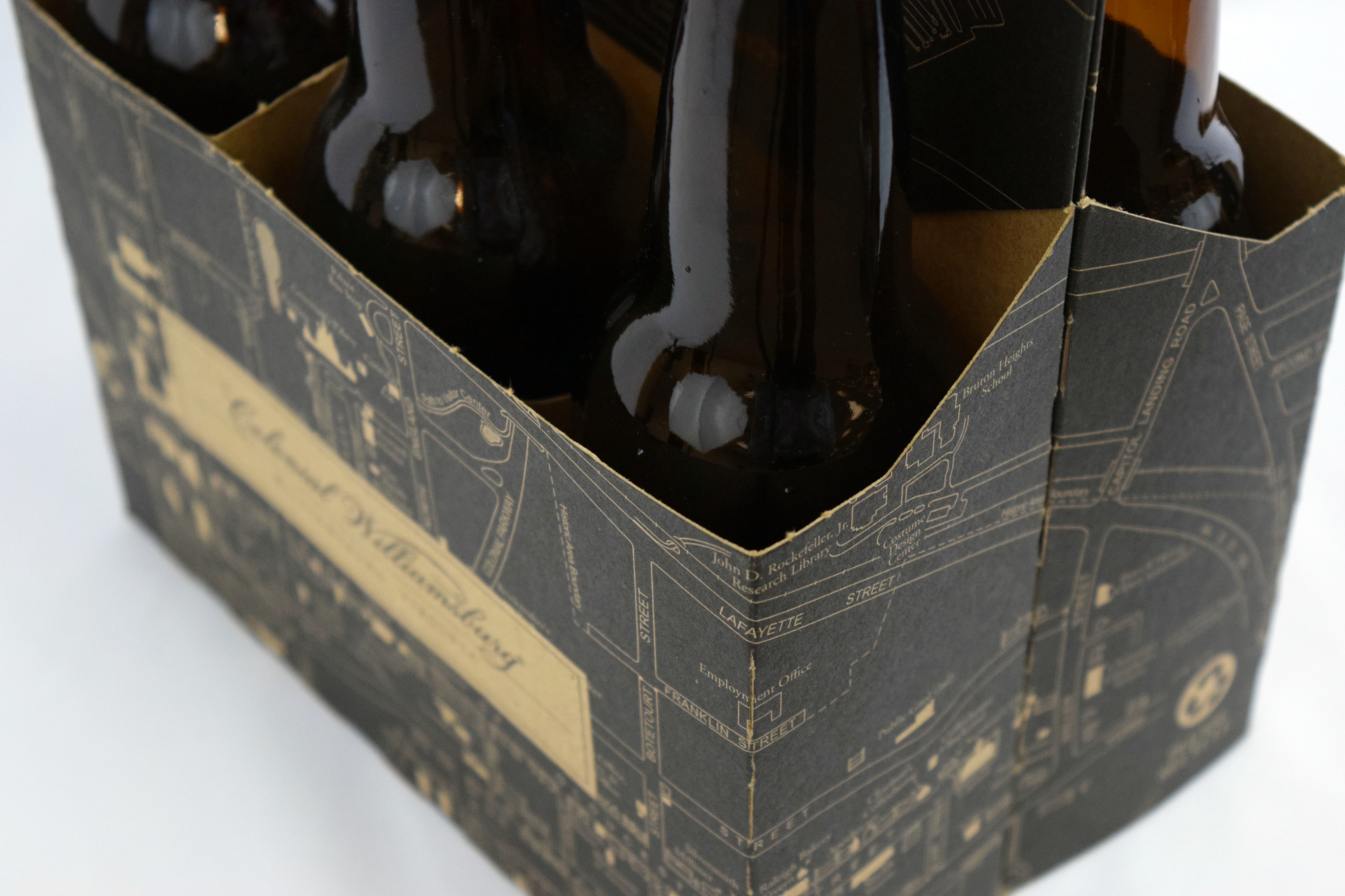 Photograph of Colonial Williamsburg 6 pack drink carrier designed by Andrew Thompson