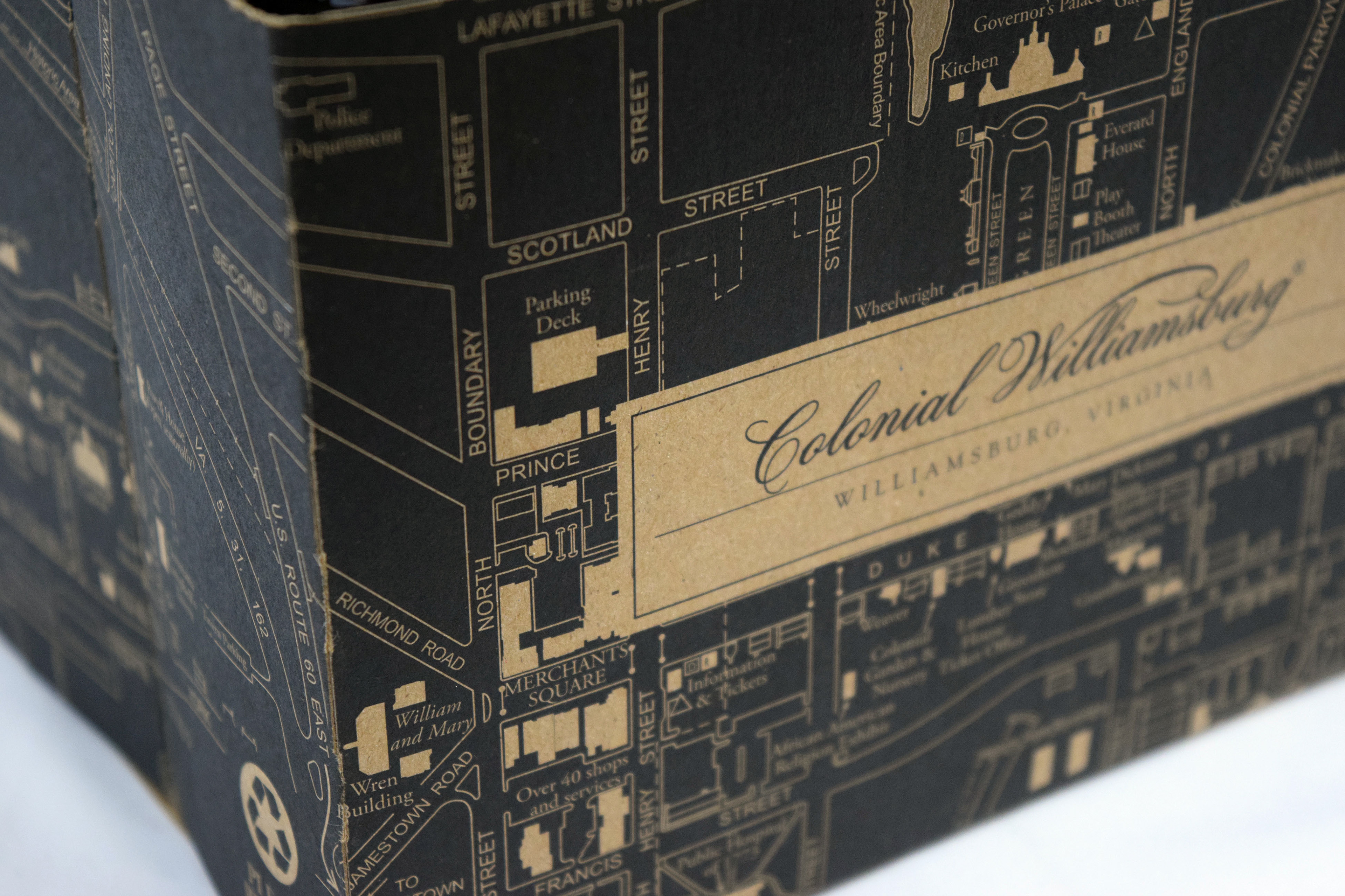 Photograph of Colonial Williamsburg 6 pack drink carrier designed by Andrew Thompson