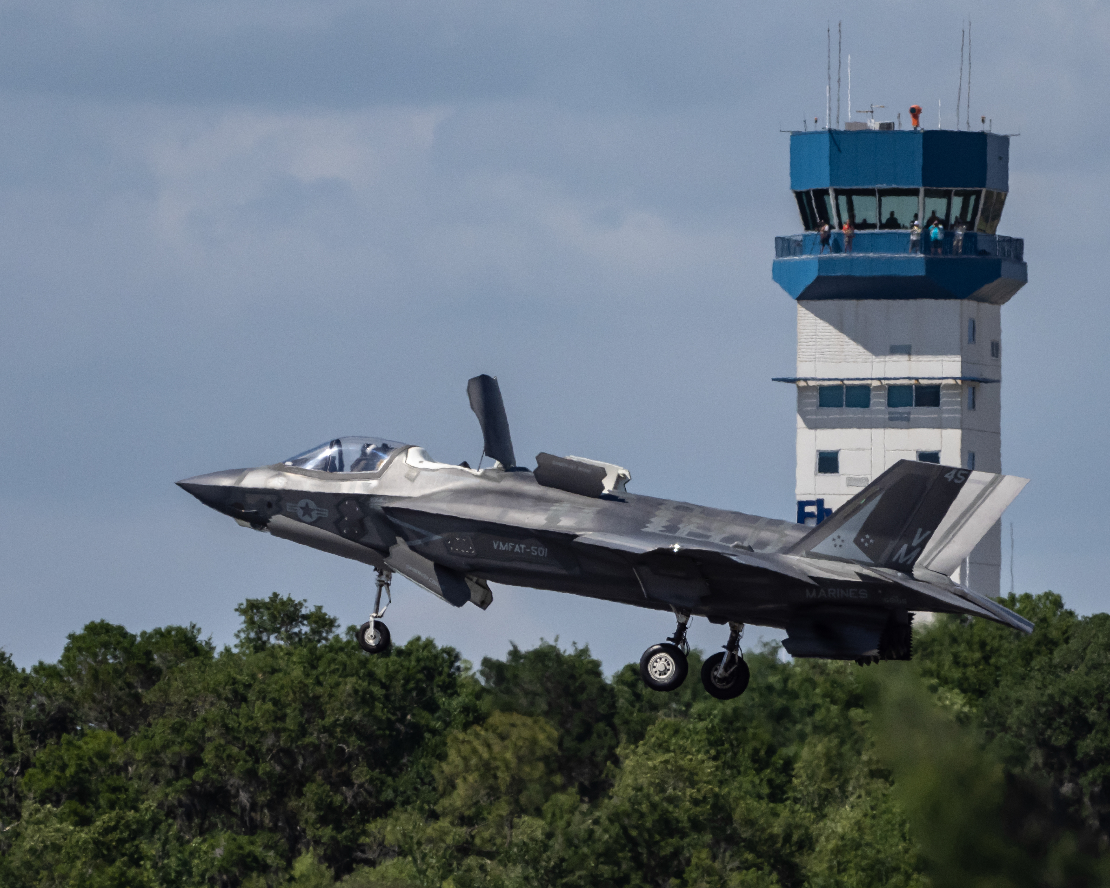 F-35b Hovering (Lightning II - Marine version)