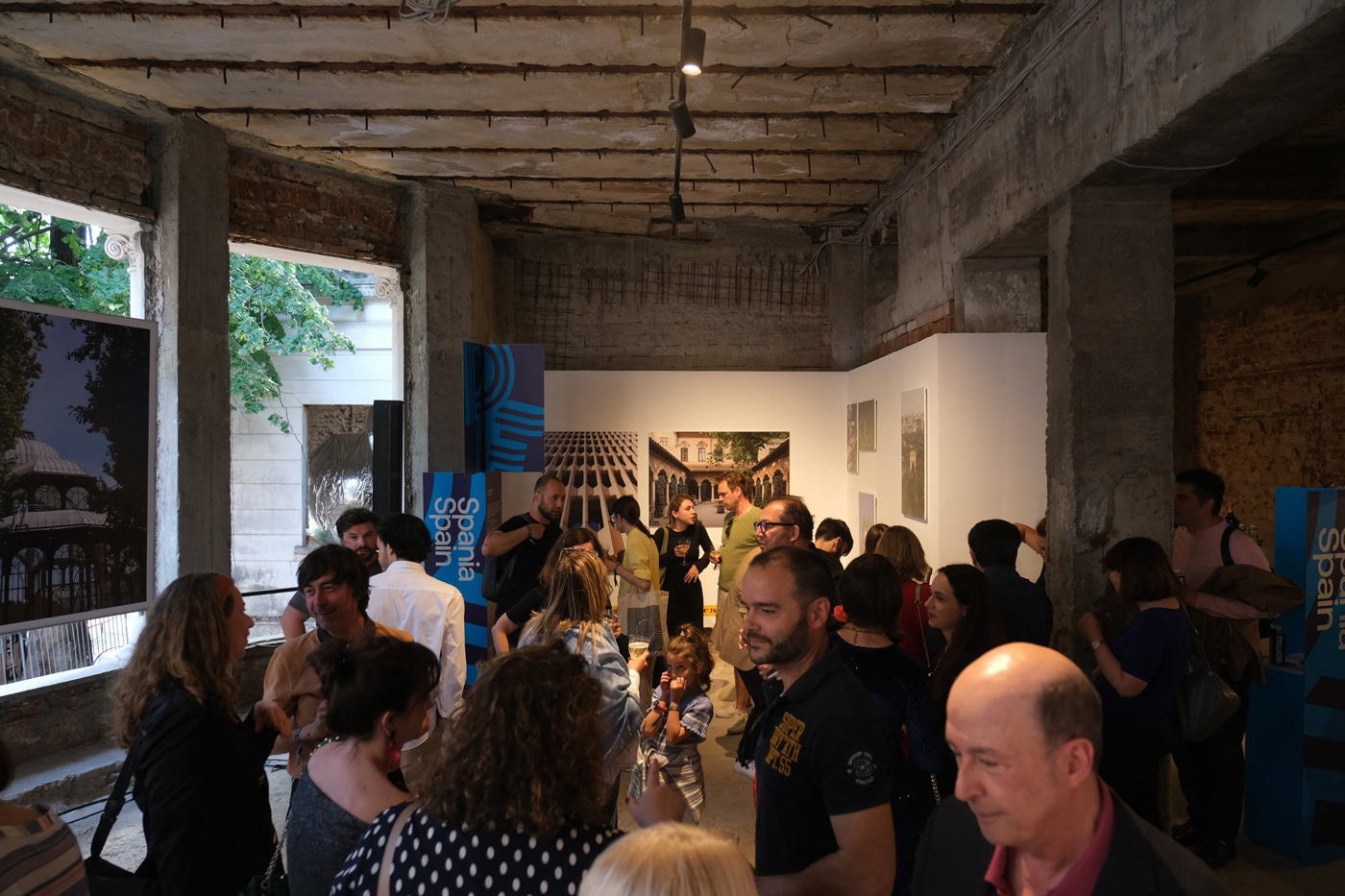 David Gil — Tipografía Iberoamericana, Romanian Design Week