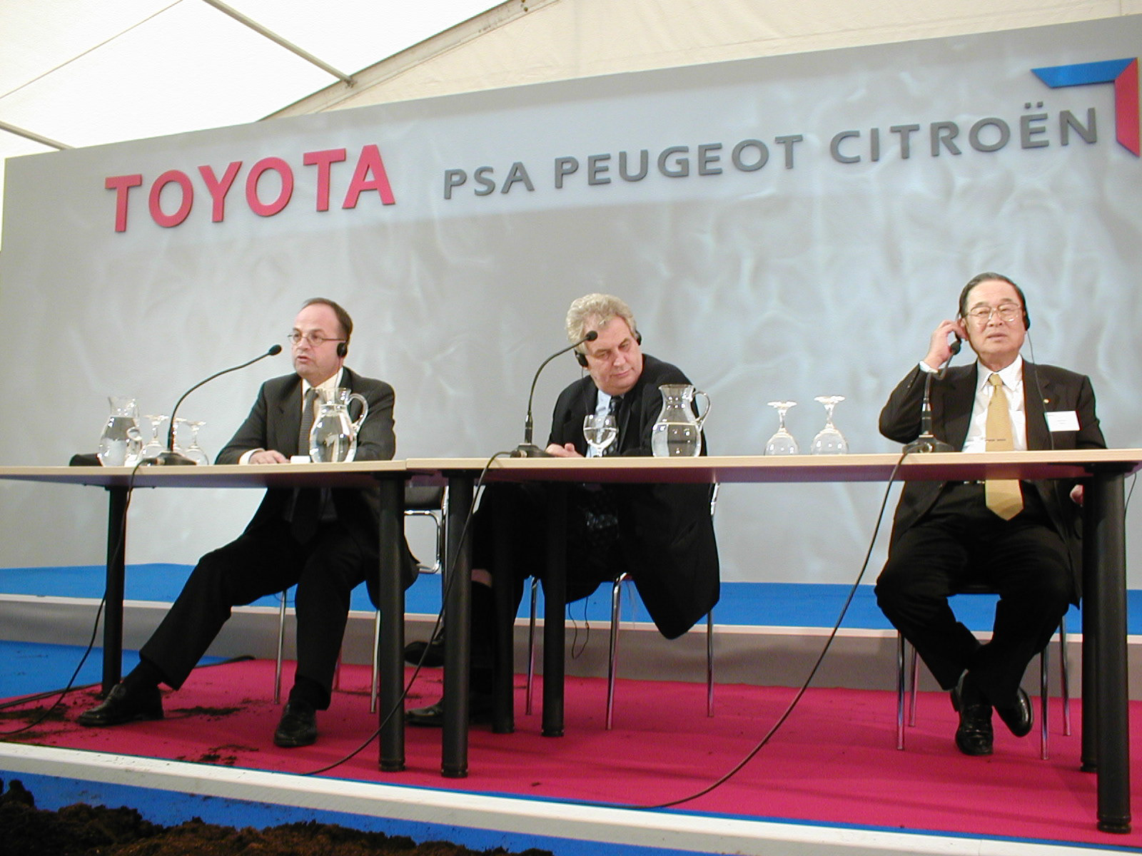 2004
