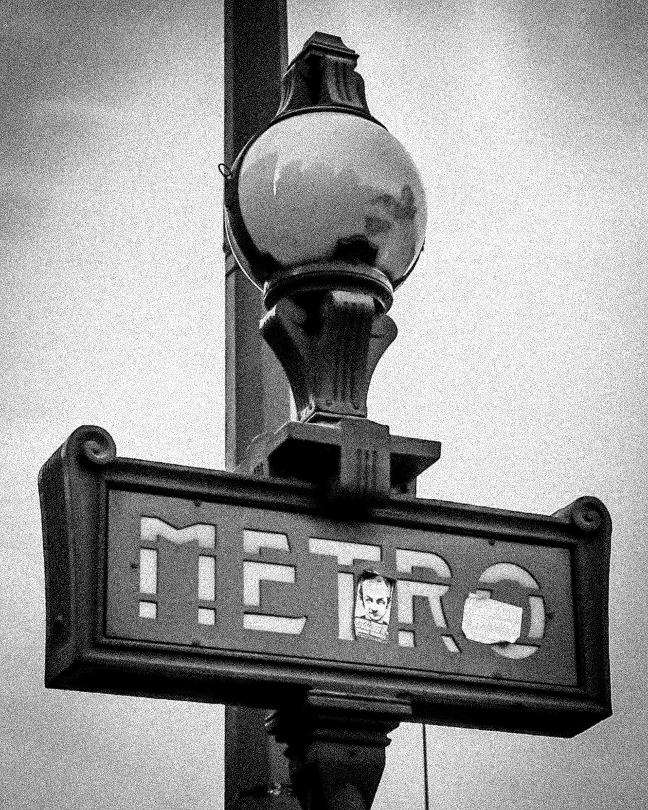 Metro tube sign in Paris