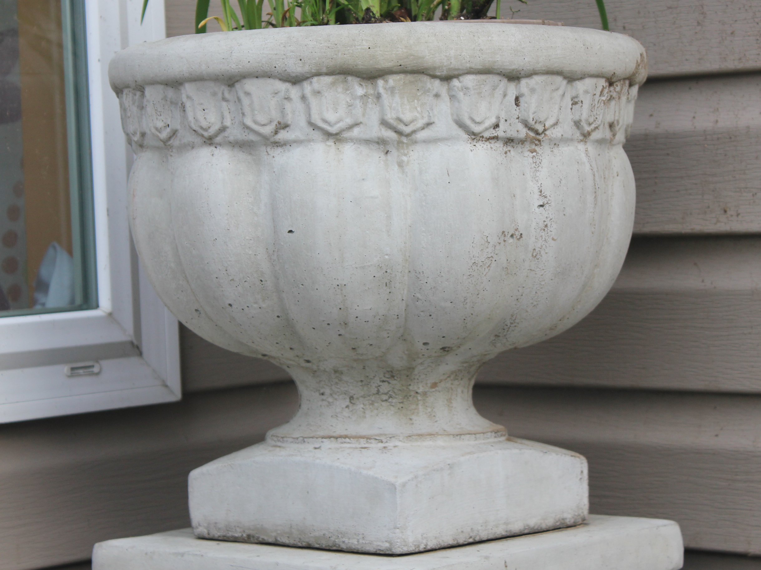 John's Concrete Art Lion Statue