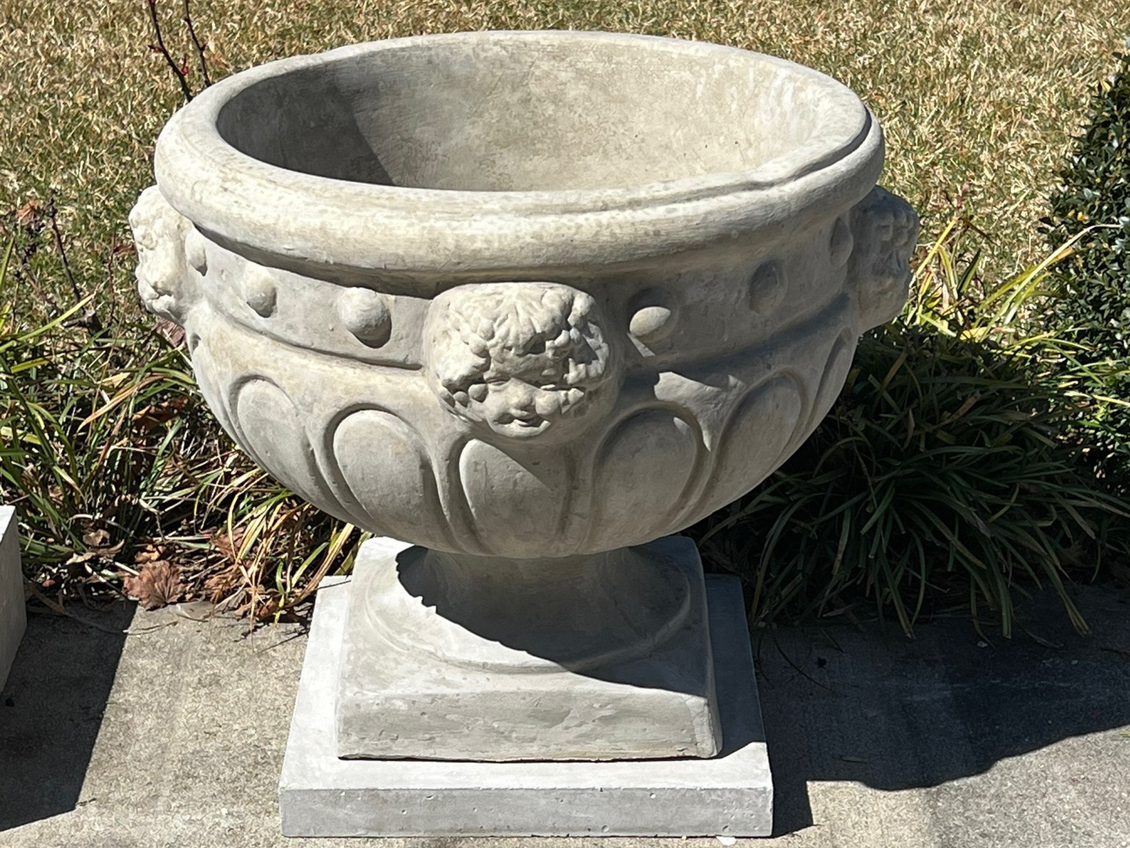 John's Concrete Art Lion Statue