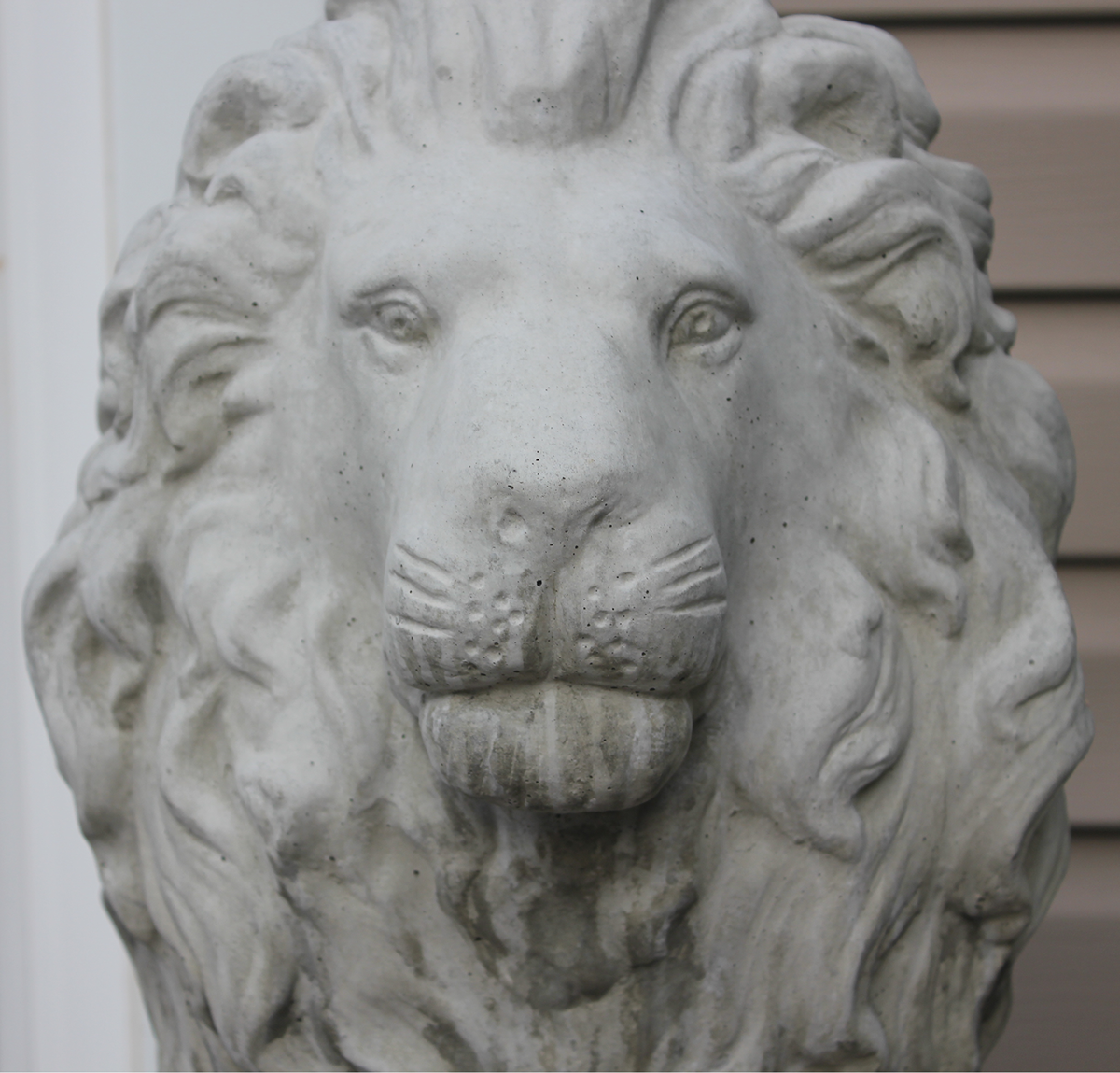 John's Concrete Art Lion Statue