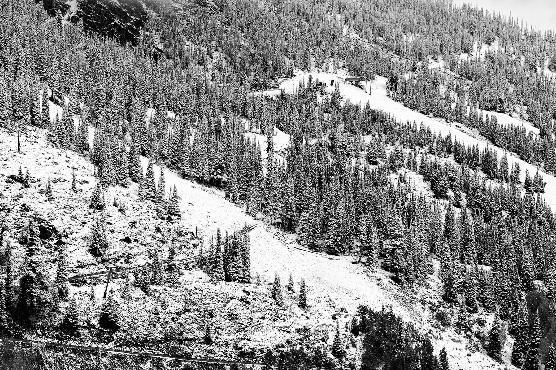 Rendezvous Mountain is a large mountain massif located in the southern Teton Range in the U.S. state of Wyoming. The highest point on Rendezvous Mountain is Rendezvous Peak. WikipediaElevation: 10,449' (3,185 m)Prominence: 531' (162 m)Mountain range: Teton Range