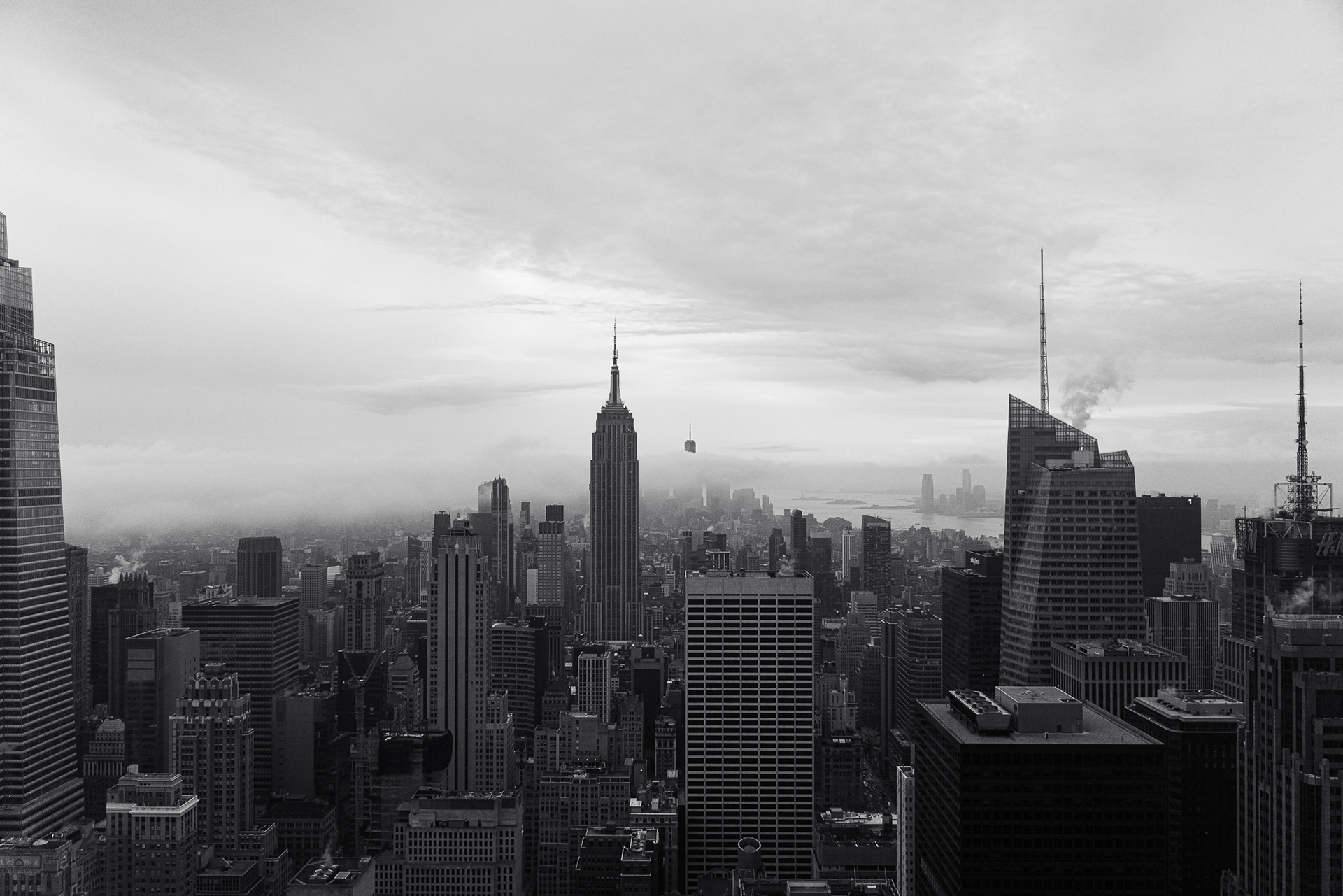 A Foggy Scene in New York