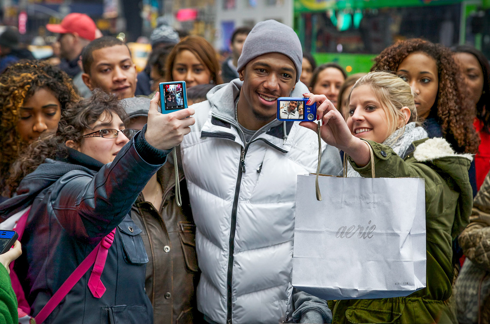 Nick Cannon and the Smart Phone Paparazzi