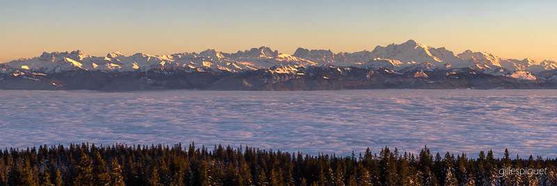 Au-dessus de la Mer de Brouillard - (Lac Léman, Dents du Midi et Massif du Mont-Blanc) Suisse et France