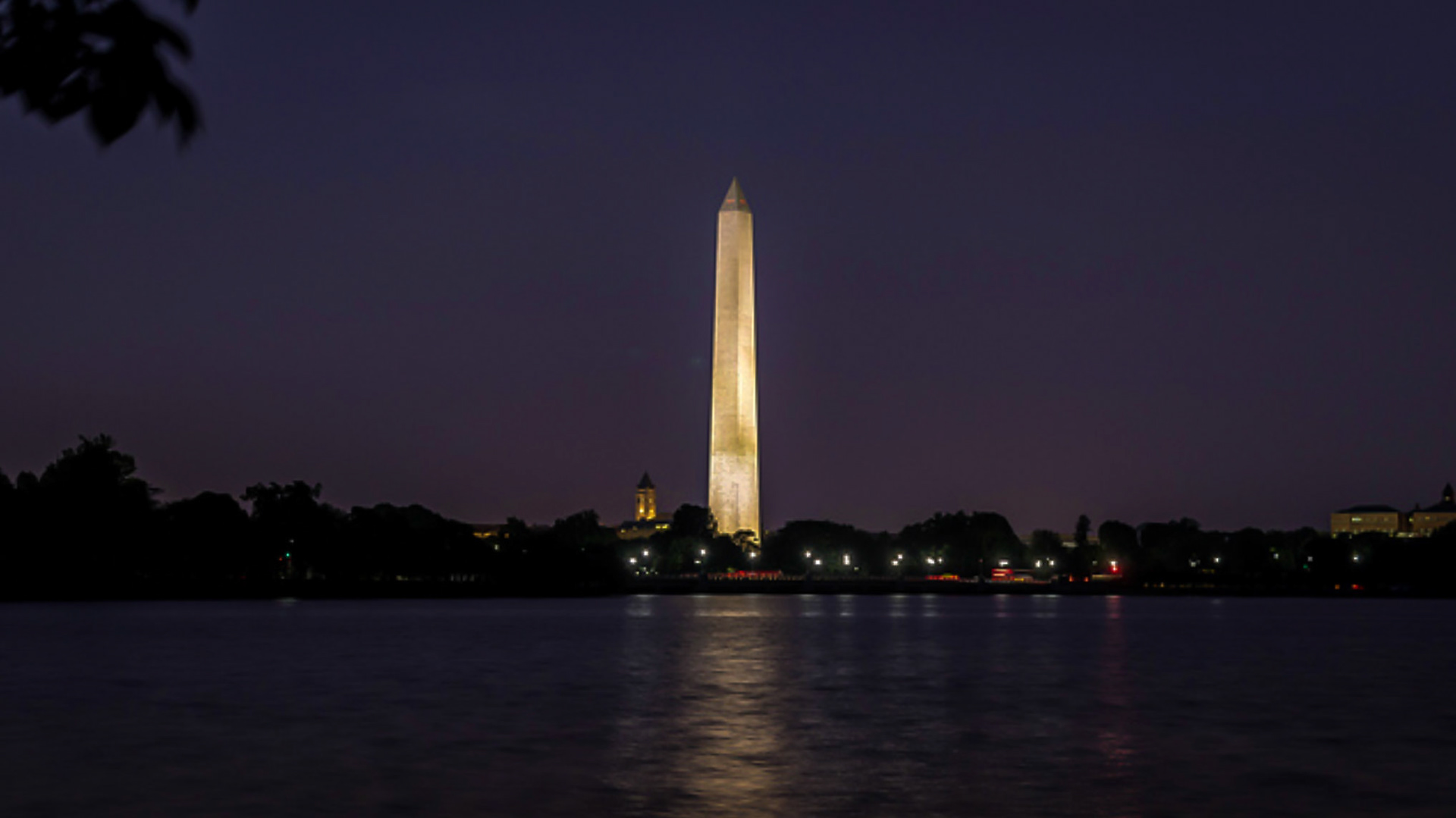Washington Monument.