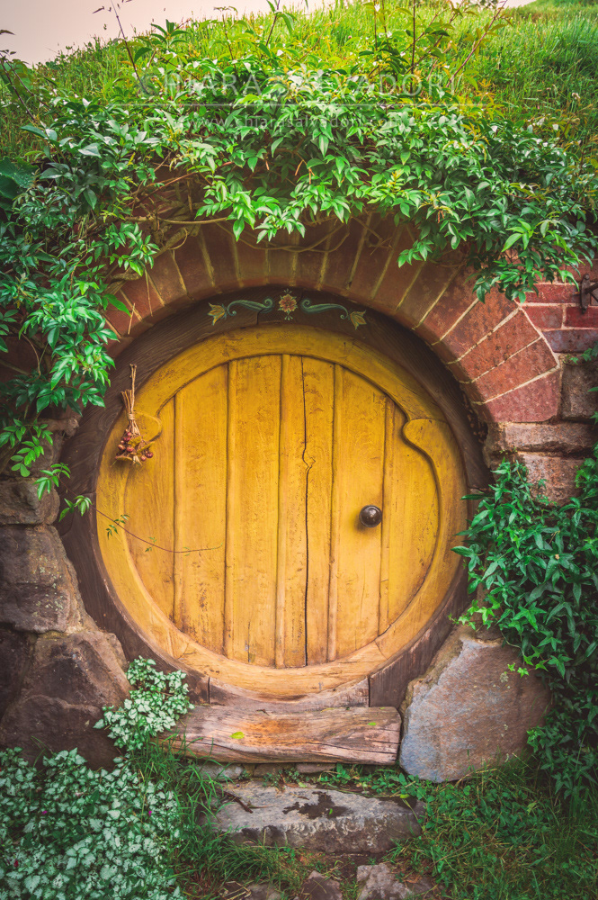 Hobbiton Movie Set