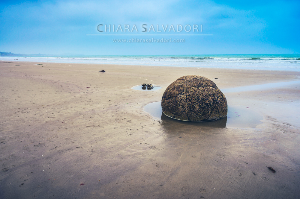 Moeraki Boulders Beach