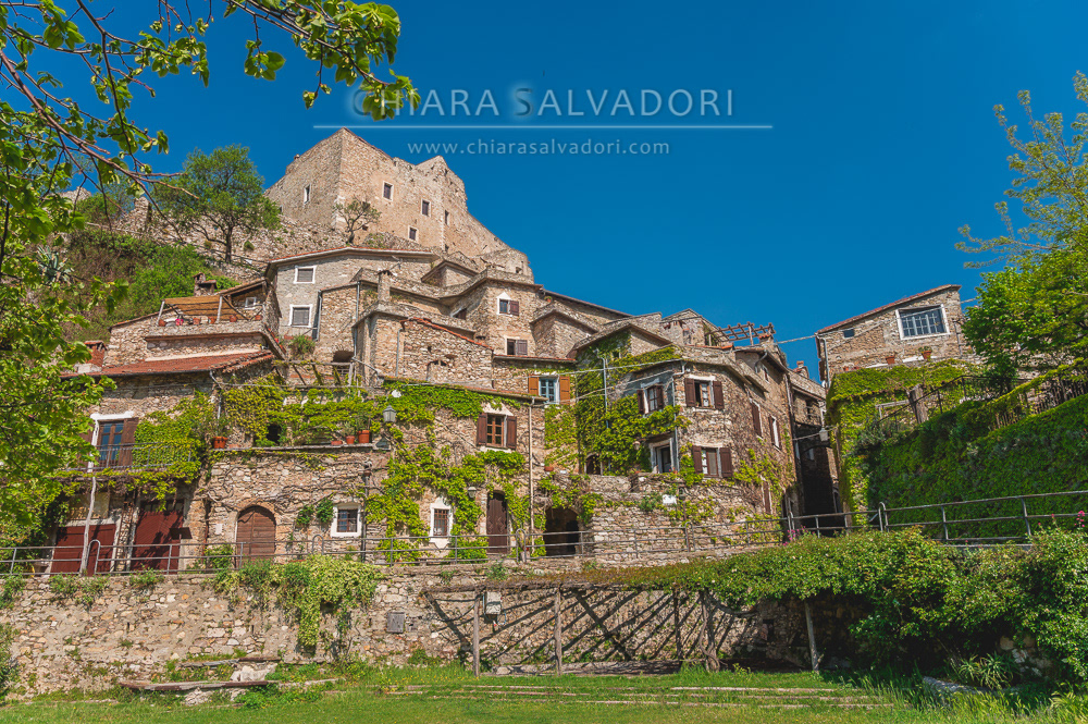 Castelvecchio di Rocca Barbena - Savona, Liguria