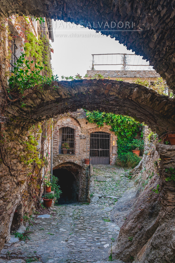 Castelvecchio di Rocca Barbena - Savona, Liguria