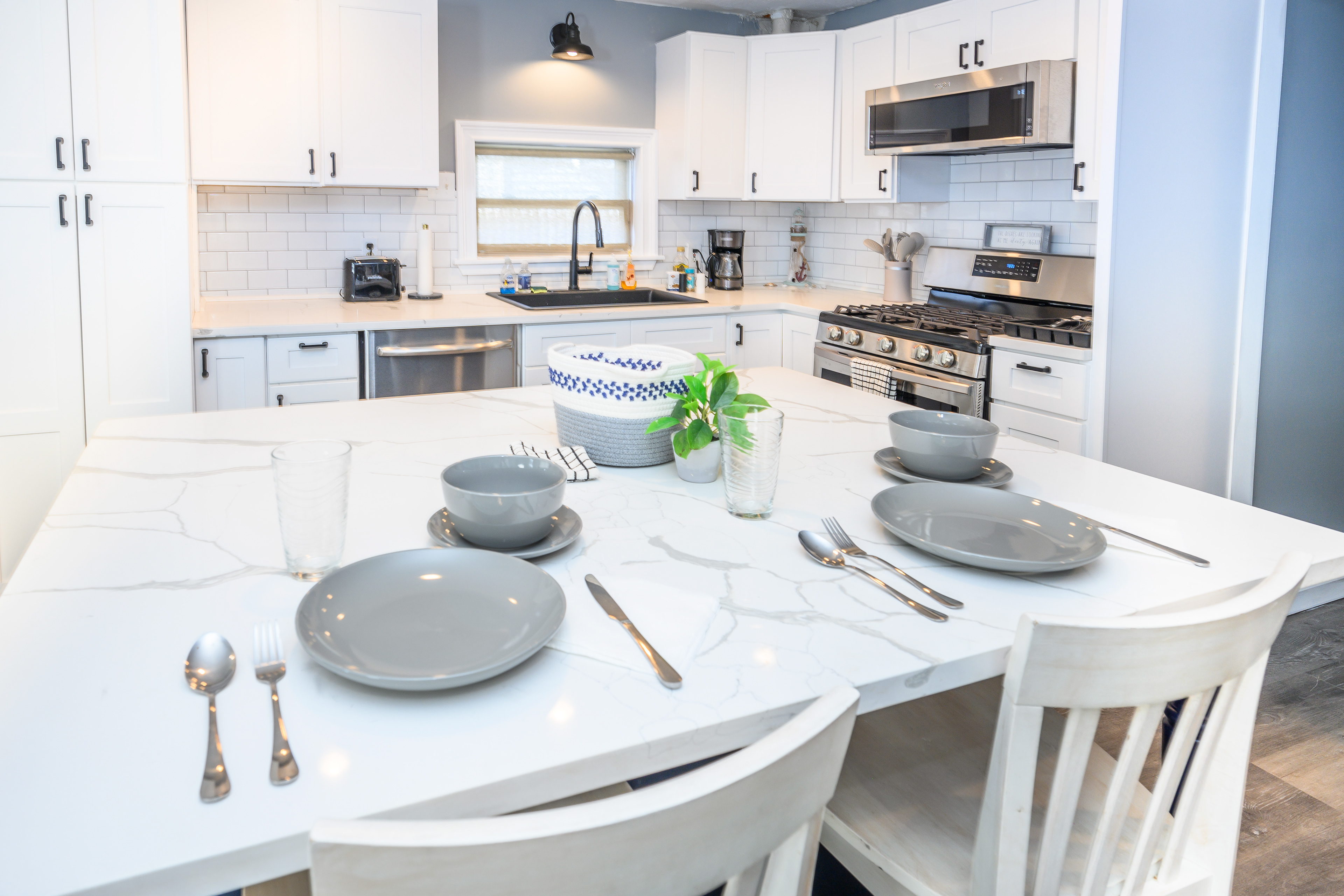 Client - Airbnb Host