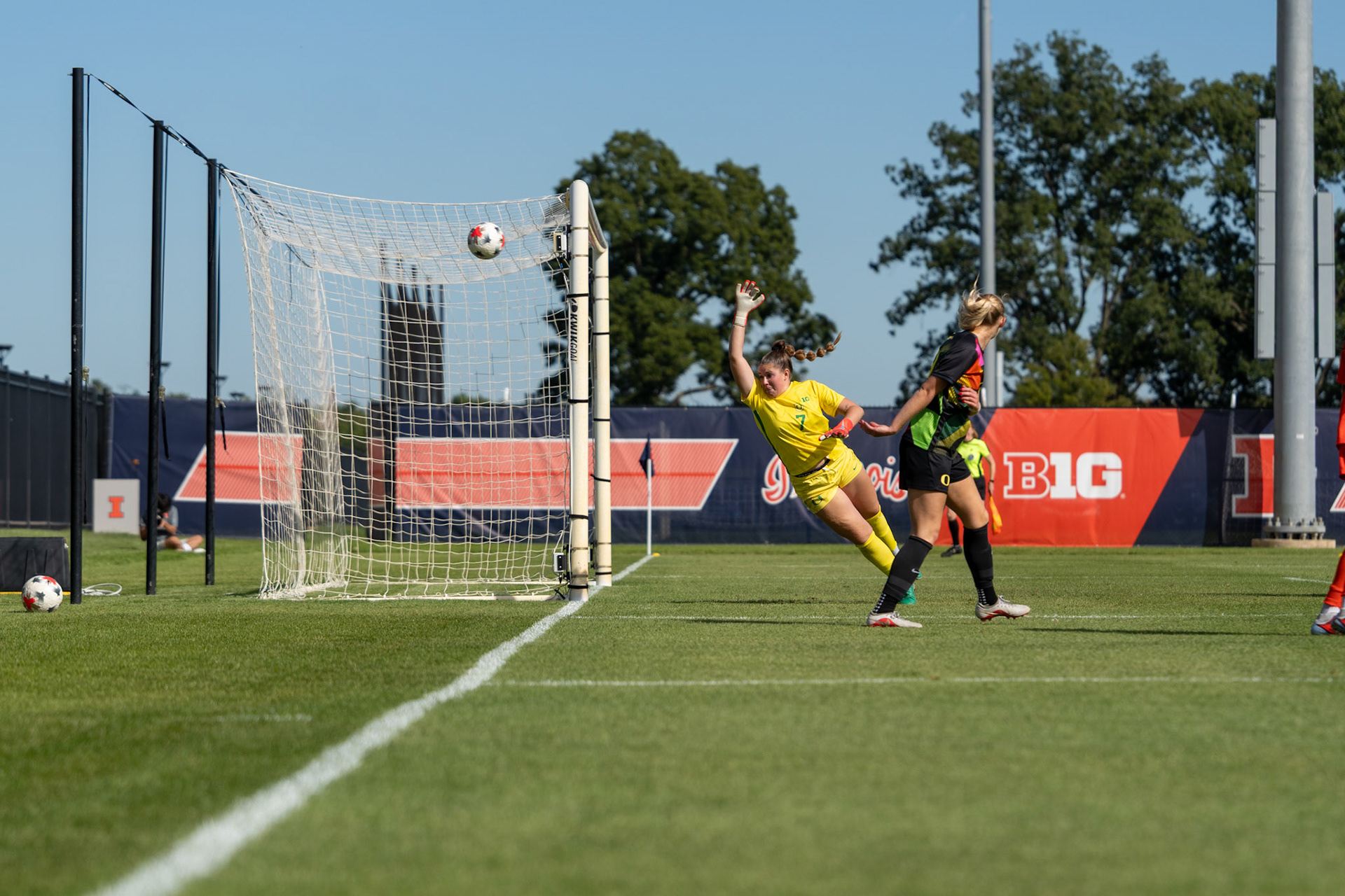 Oregon goalkeeper Gray Willson moves to make a save at Demirjian Park on Sunday. Willson made two saves in the Ducks' 2-0 loss to Illinois.