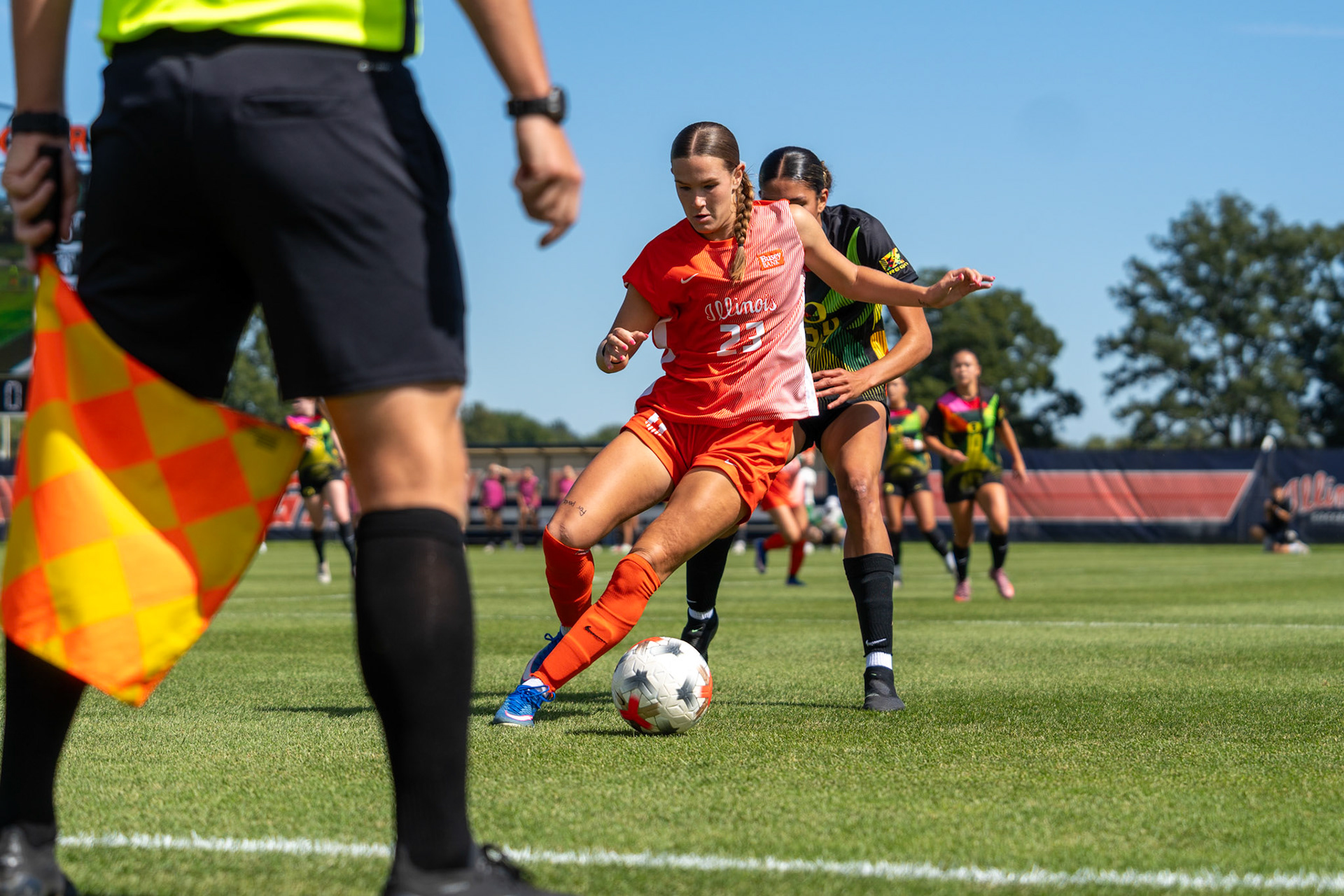 Ashlyn Adams, sophomore forward, dribbles past an Oregon defender at Demirjian Park on Sunday. Adams recorded an assist on Gabriella Garcia-Terrell's opening goal in Illinois' 2-0 Senior Night victory.