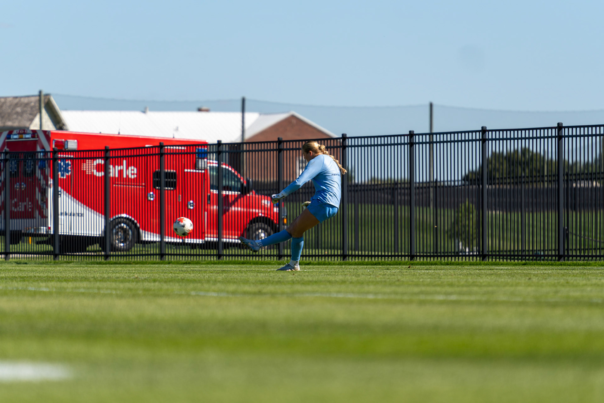 Izzy Lee, fifth-year goalkeeper, plays the ball to her teammates against No. 2 Michigan State at Demirjian Park on Oct. 4, 2026. Lee made six saves in Illinois' 1-0 loss to the Spartans.