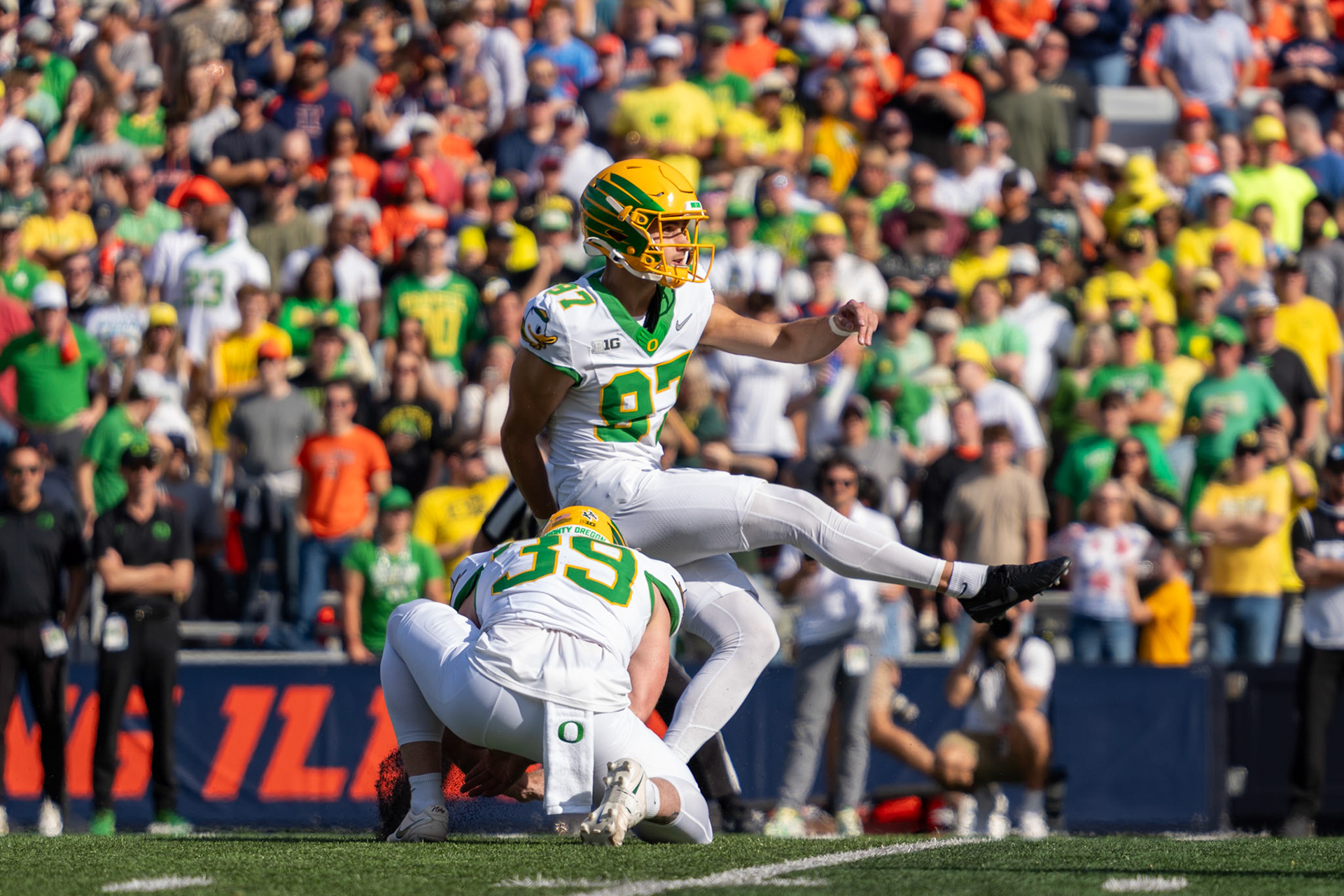 Oregon kicker Gage Hurych attempts a 52-yard field goal in the second quarter at Gies Memorial Stadium on Oct. 24, 2026. The kick was no good, the first of three missed field goals for Hurych in Oregon’s 21-10 loss to Illinois.