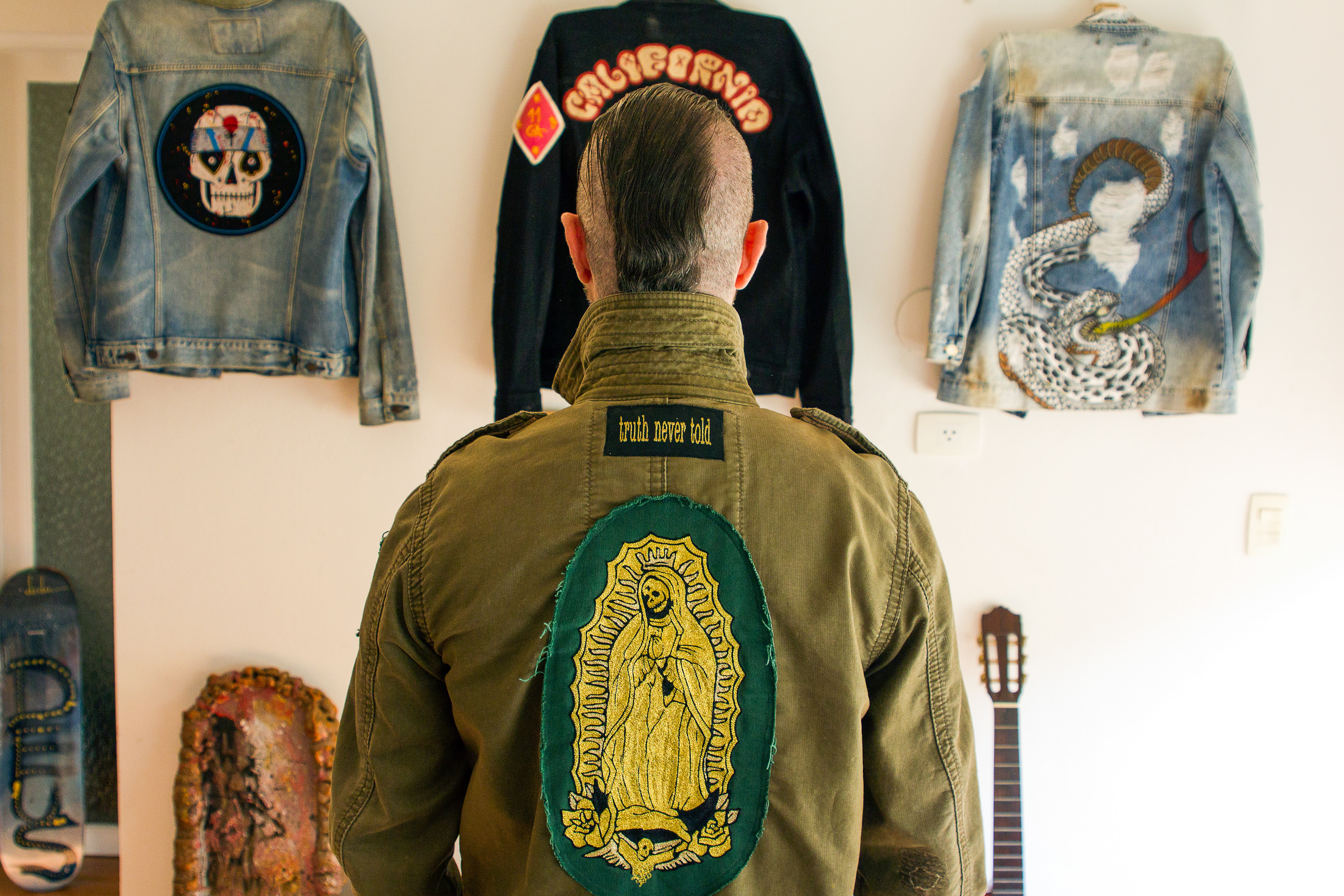 Didu Losso no Ateliê Vila Jardins I by Antonio Frugiuele