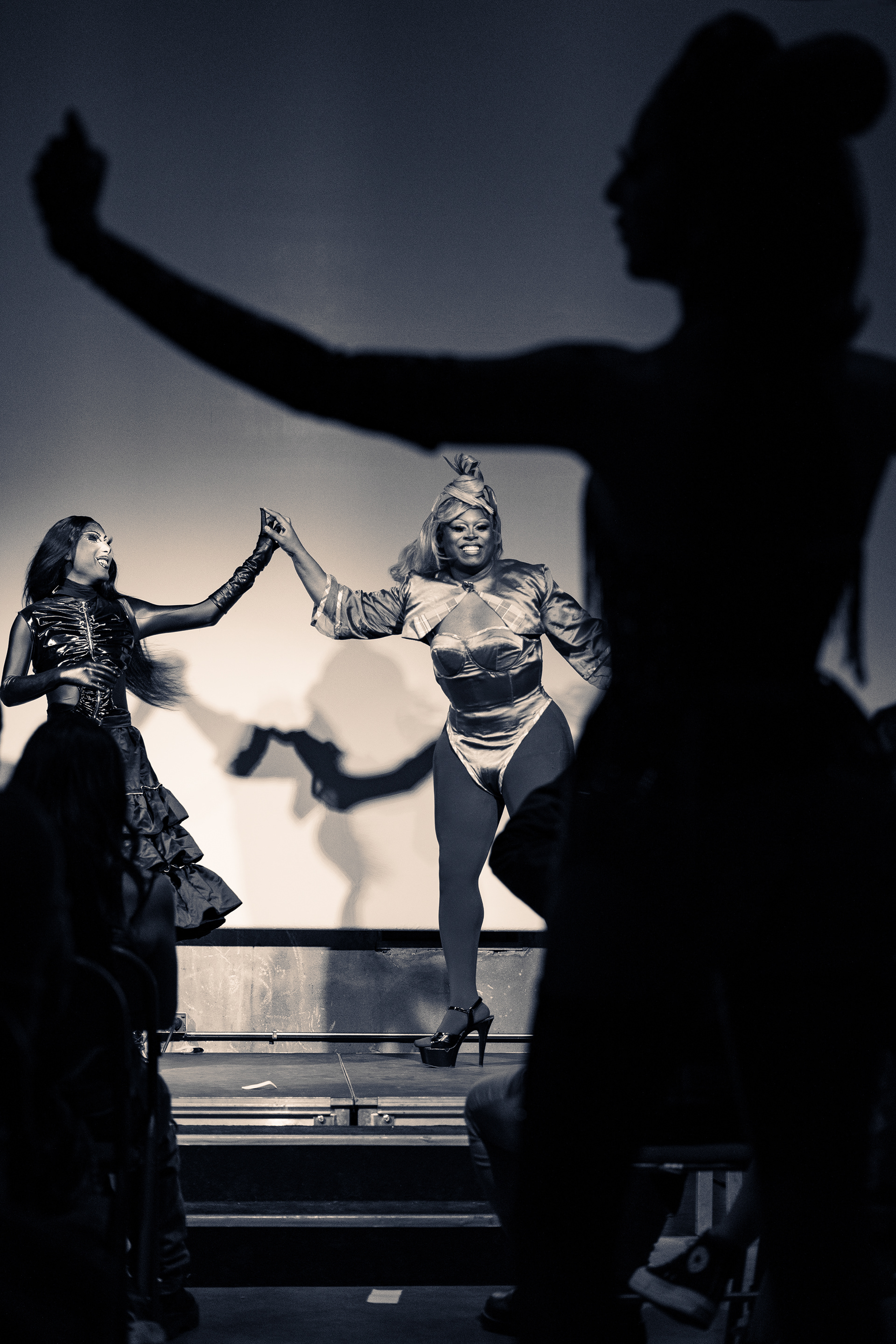 Magnetica, Aphrodite Amour, Velma Velour