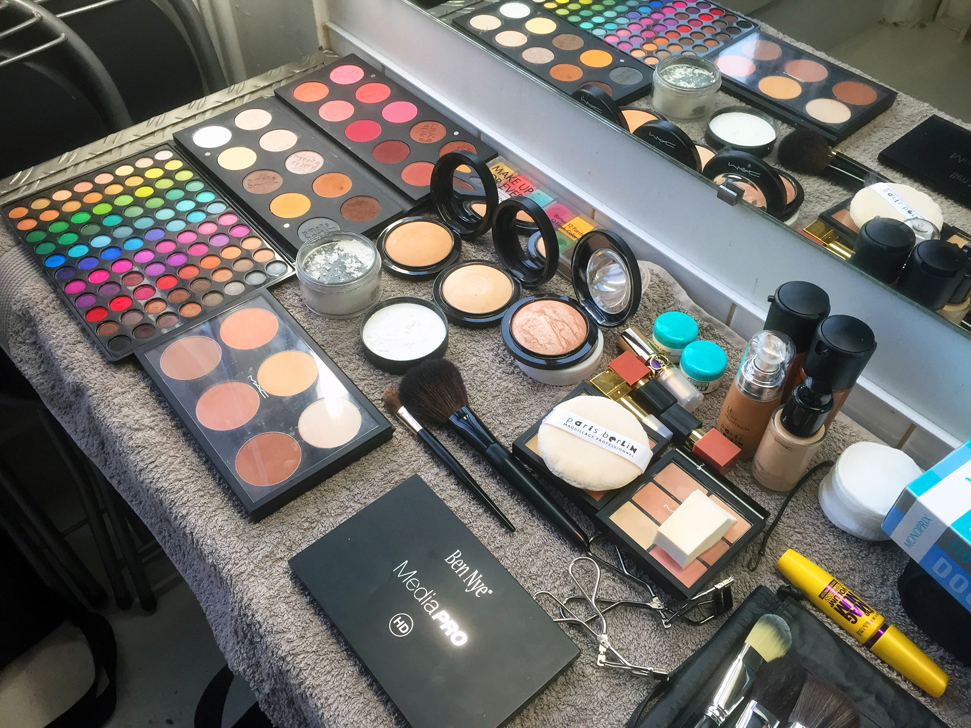 Make Up corner