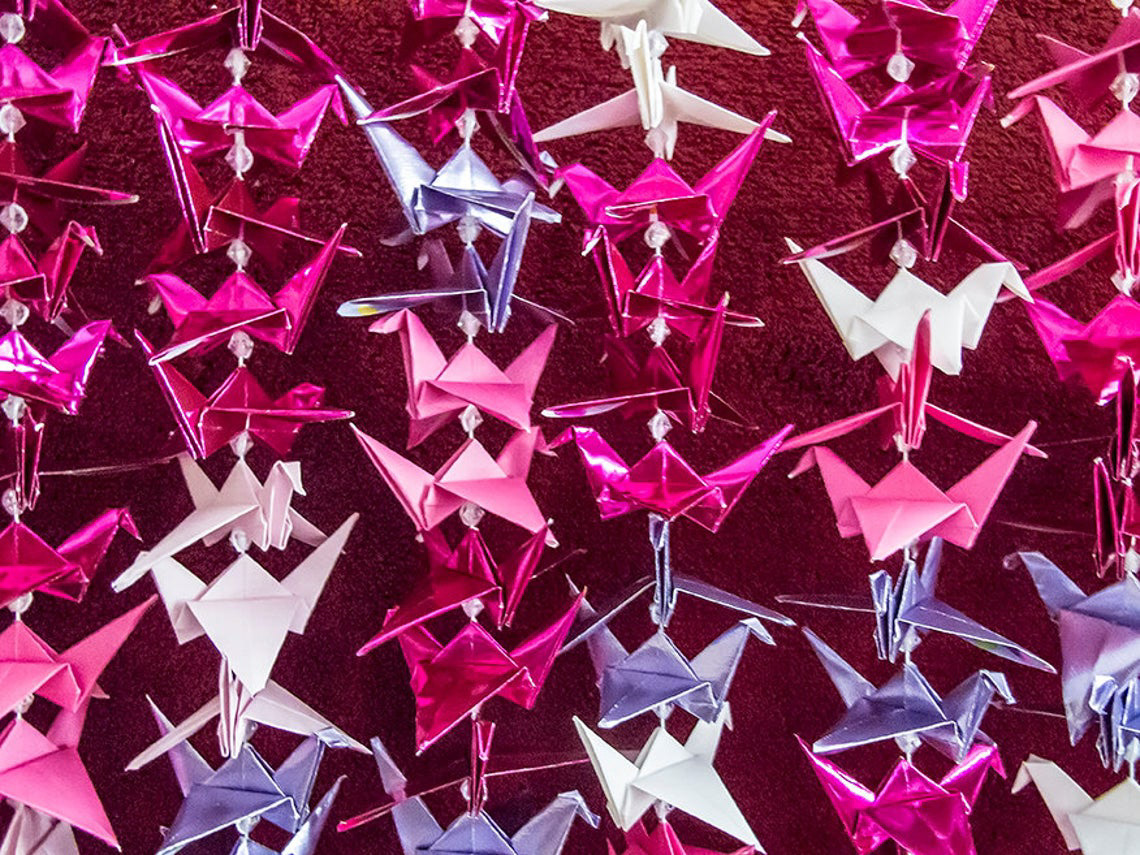 https://www.etsy.com/listing/461296350/origami-1000-cranes-senbazuru-pretty?gpla=1&gao=1&&utm_source=google&utm_medium=cpc&utm_campaign=shopping_us_bachelorette_party_Art_and_Collectibles&utm_custom1=83328697-2457-42b4-96ee-78fc42ef6f79&utm_content=go_1706784227_63430298581_331635215685_pla-314954651933_c__461296350&utm_custom2=1706784227&gclid=Cj0KCQjwn7j2BRDrARIsAHJkxmz2Oy4La3PVYTOPnuhqtnNwQ2ufORSSEqxIcszIg1PtXkfdfMehwy8aAurUEALw_wcB