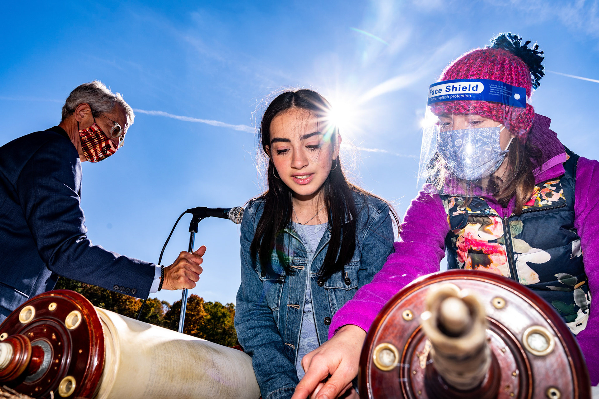 Noa’s Modern Orthodox Moses Montefiore Bat Mitzvah at Pearlstone Retreat.