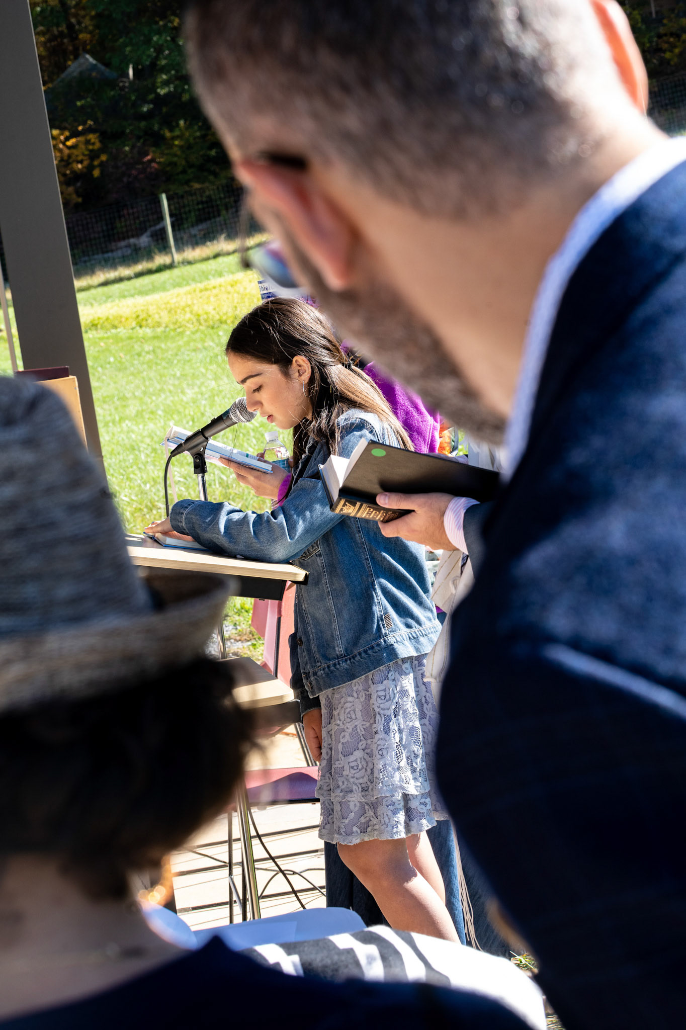 Noa’s Modern Orthodox Moses Montefiore Bat Mitzvah at Pearlstone Retreat.