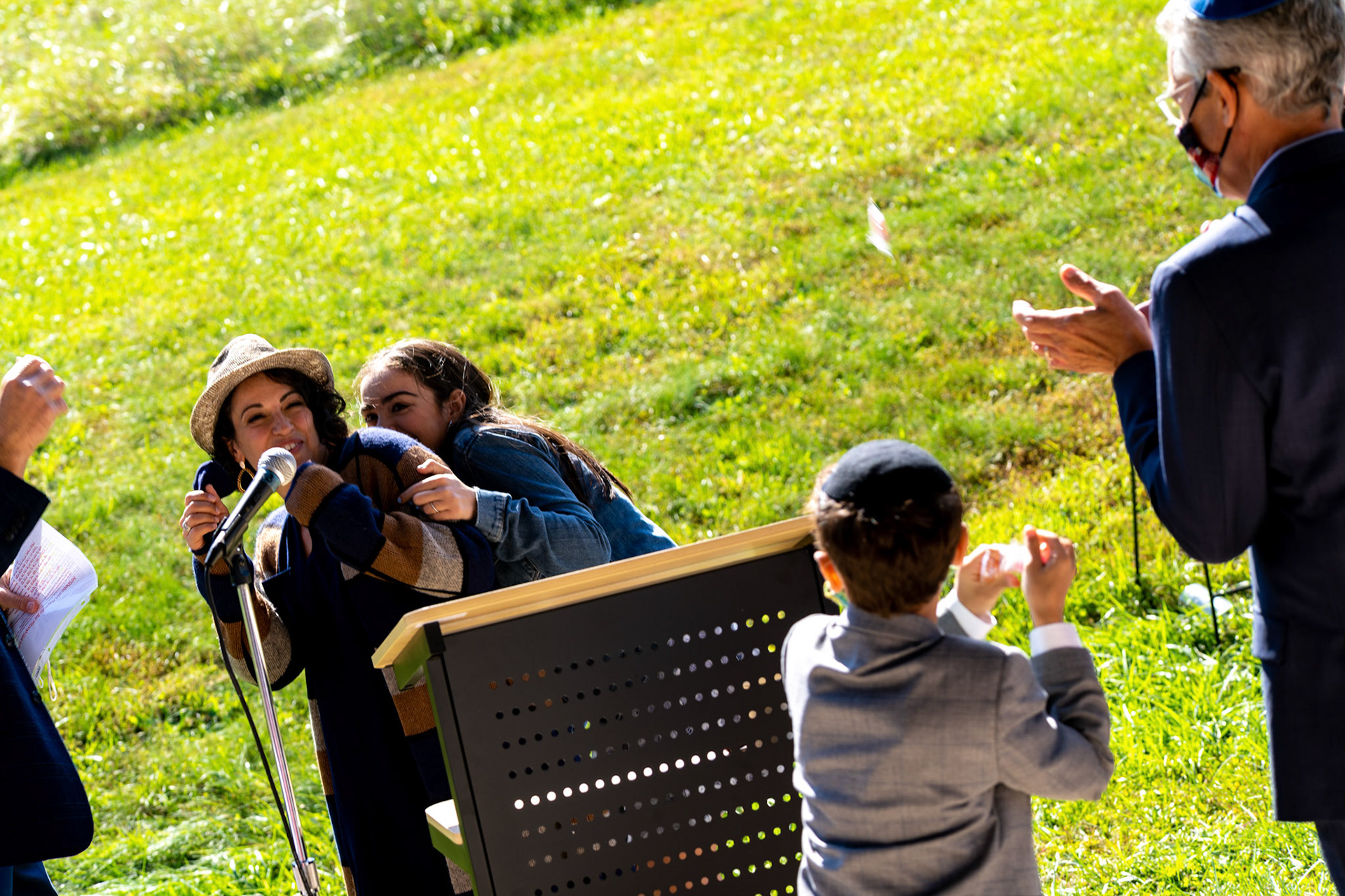 Noa’s Modern Orthodox Moses Montefiore Bat Mitzvah at Pearlstone Retreat.
