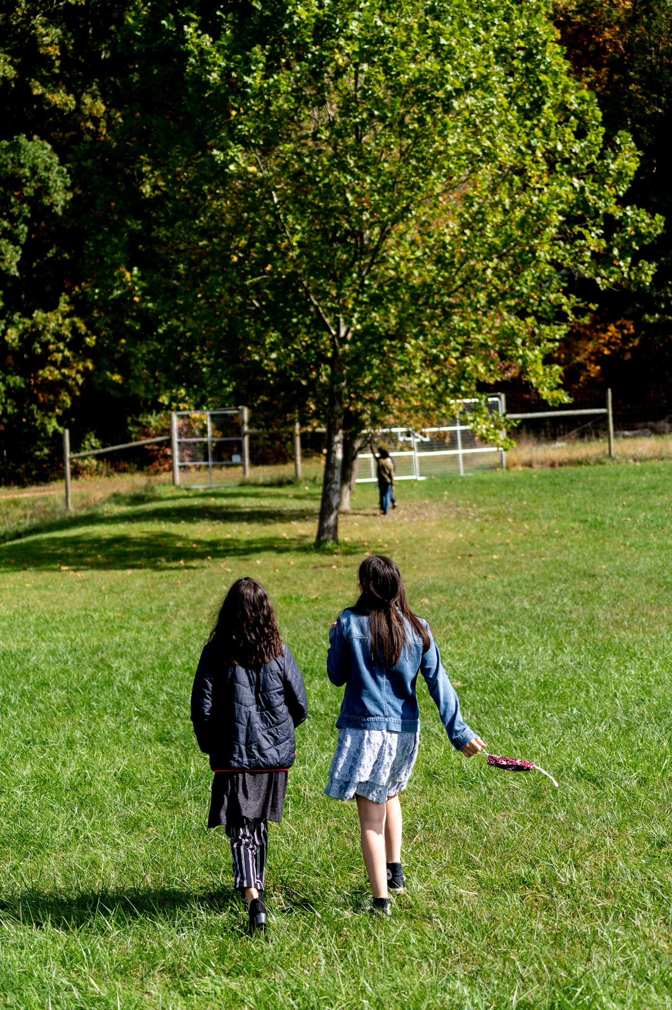 Noa’s Modern Orthodox Moses Montefiore Bat Mitzvah at Pearlstone Retreat.