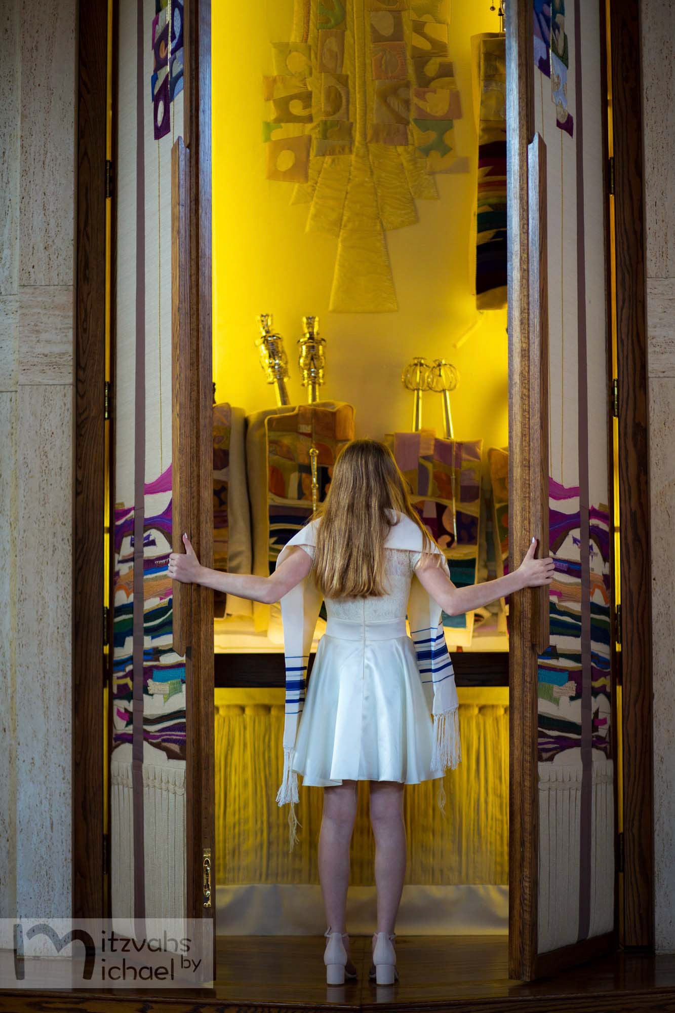 Sydney’s Bat Mitzvah portraits at Temple Rodef Shalom.