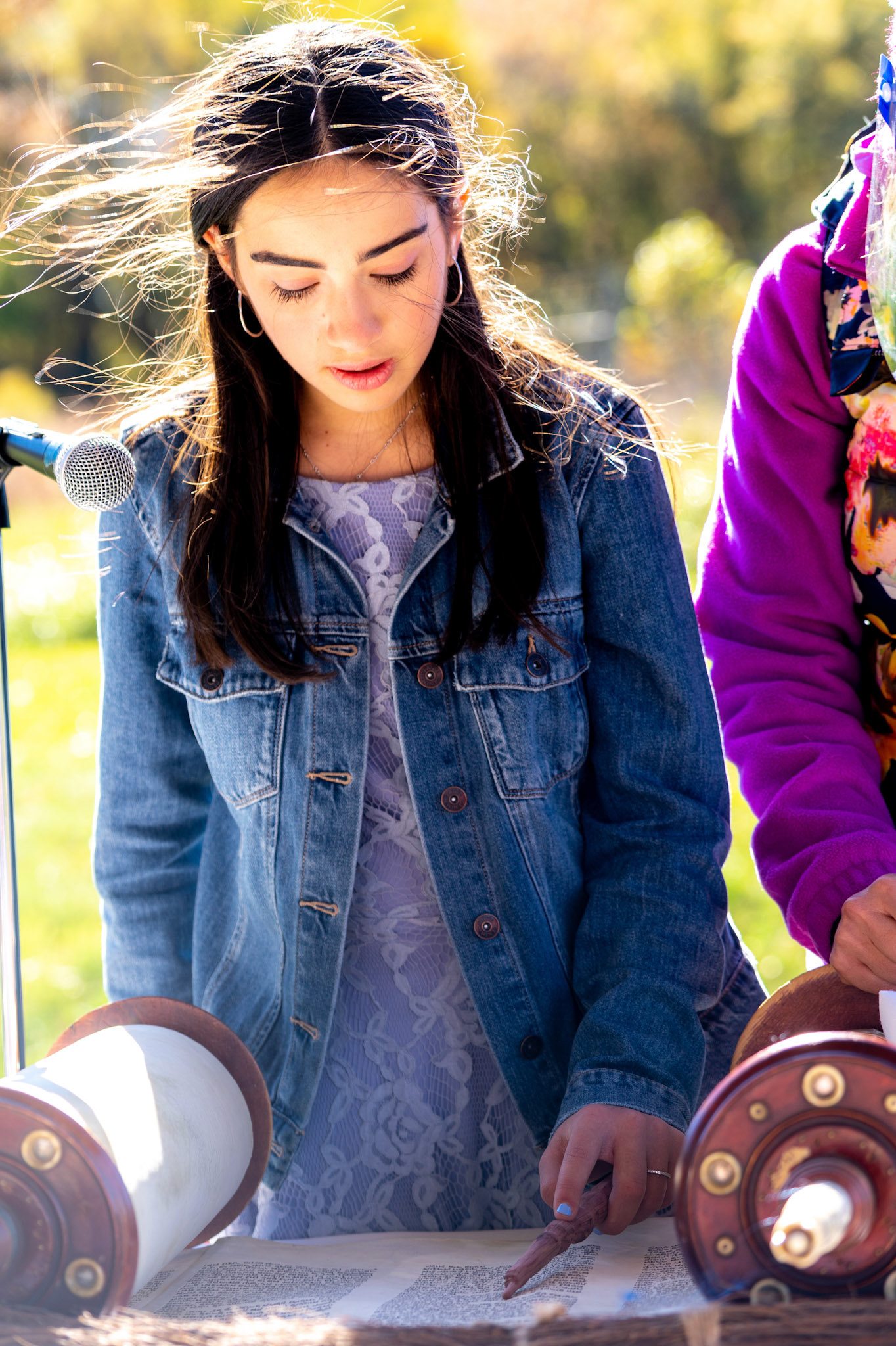 Noa’s Modern Orthodox Moses Montefiore Bat Mitzvah at Pearlstone Retreat.