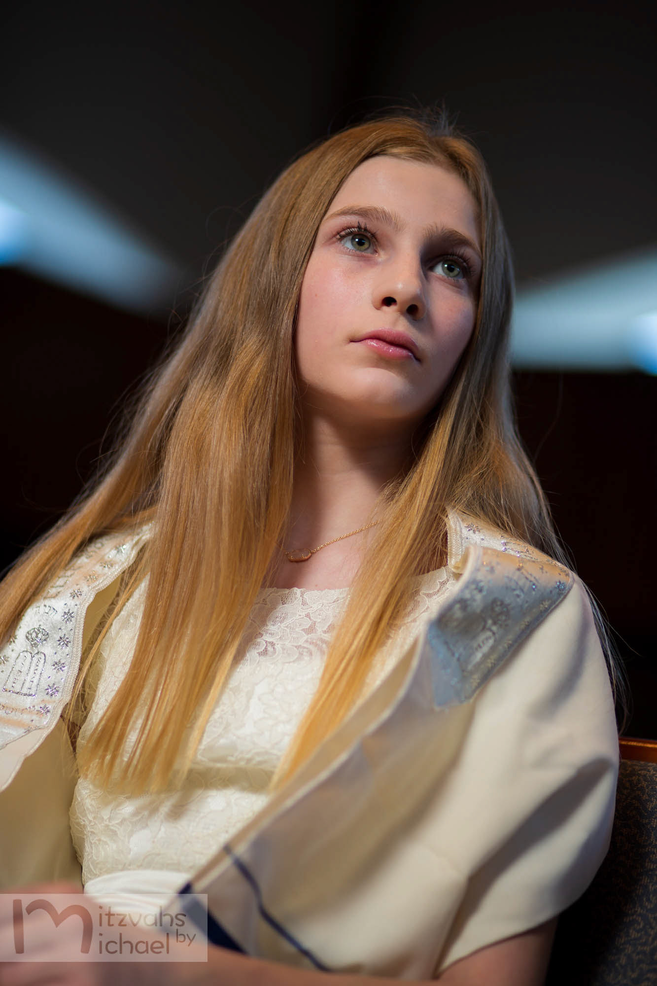 Sydney’s Bat Mitzvah portraits at Temple Rodef Shalom.