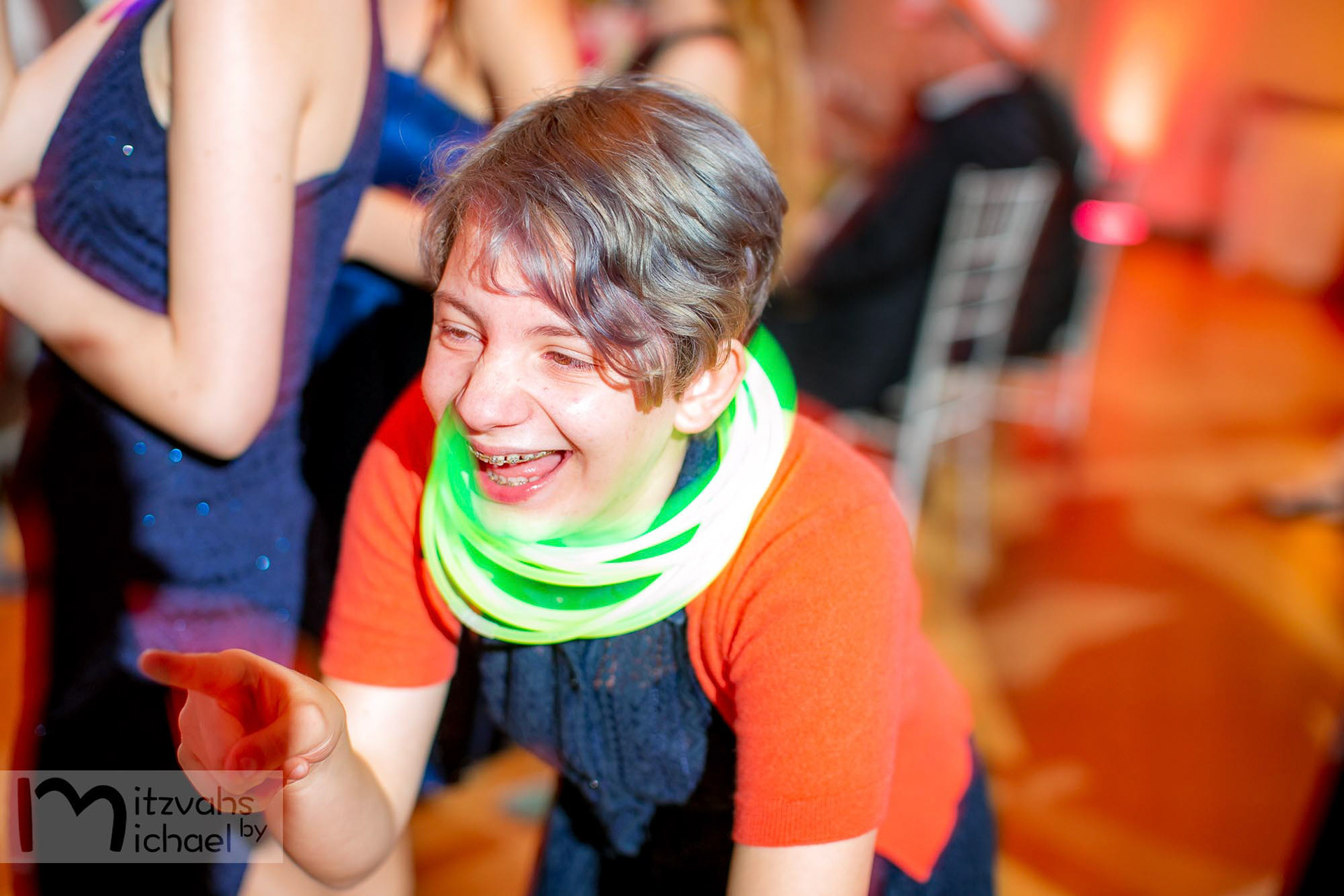 Rachel's Agudas Achim, Alexandria, VA Bat Mitzvah by Mitzvahs by Michael Temchine Photography and Pop Color Events.