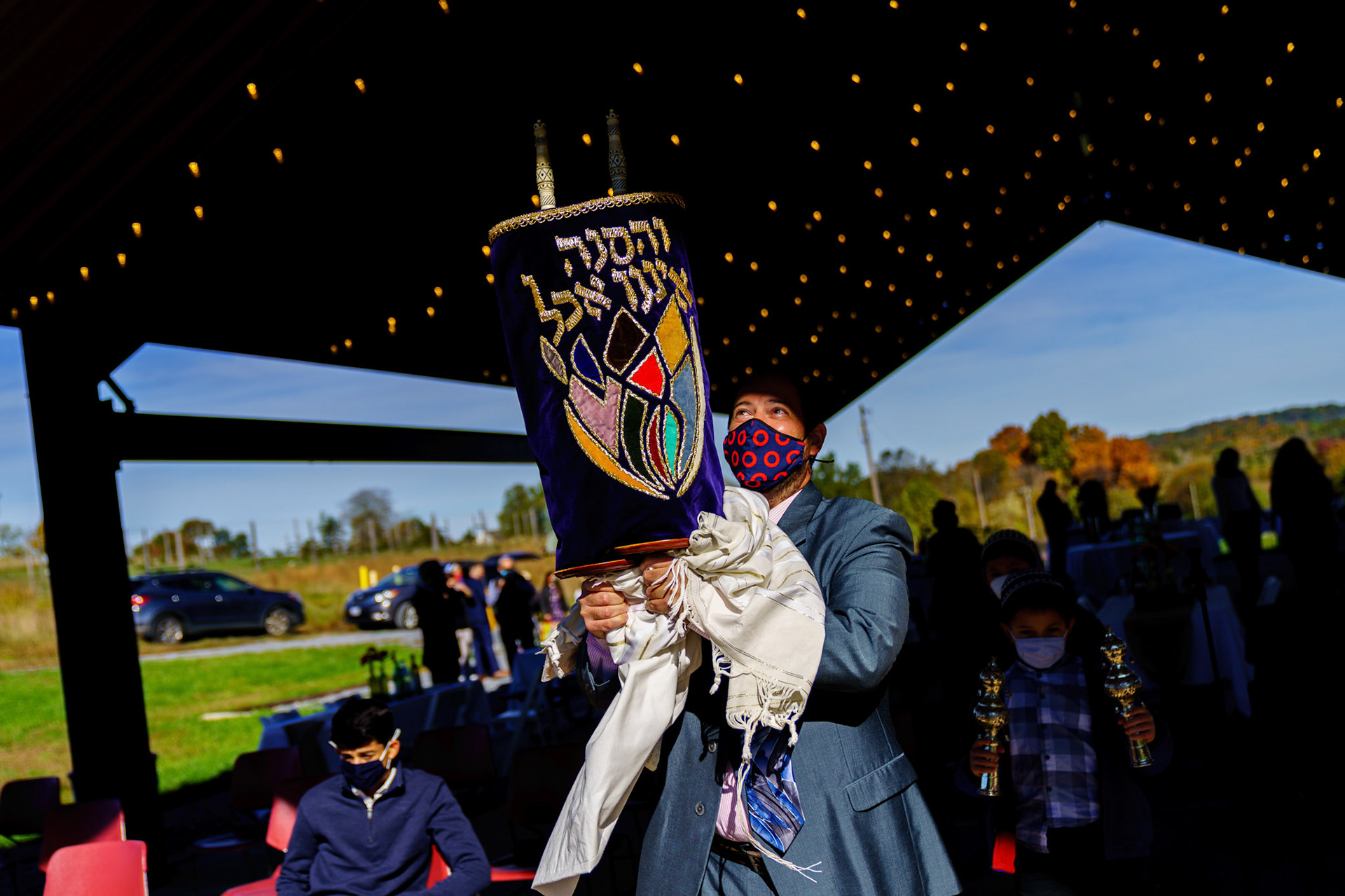 Noa’s Modern Orthodox Moses Montefiore Bat Mitzvah at Pearlstone Retreat.