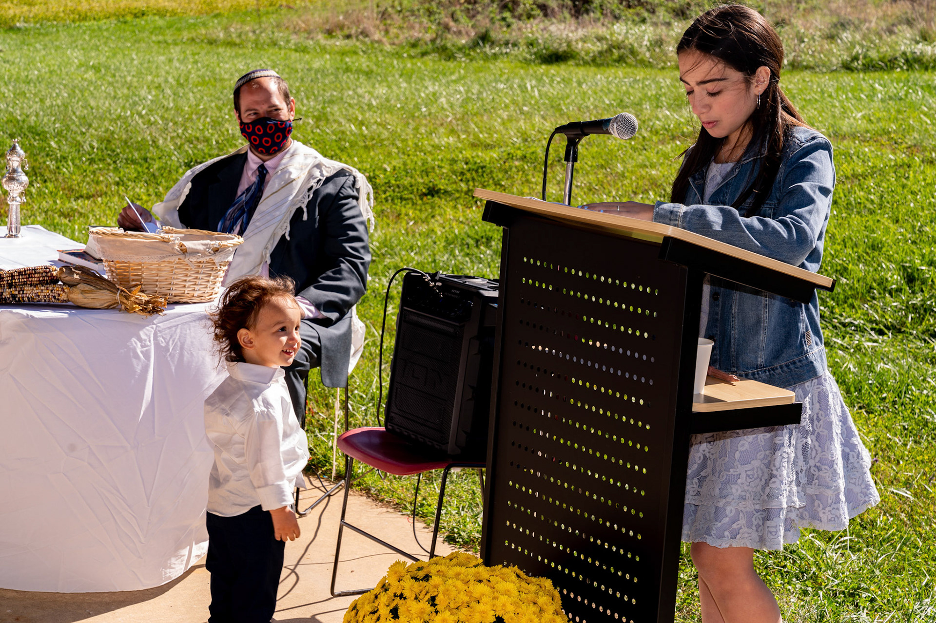 Noa’s Modern Orthodox Moses Montefiore Bat Mitzvah at Pearlstone Retreat.