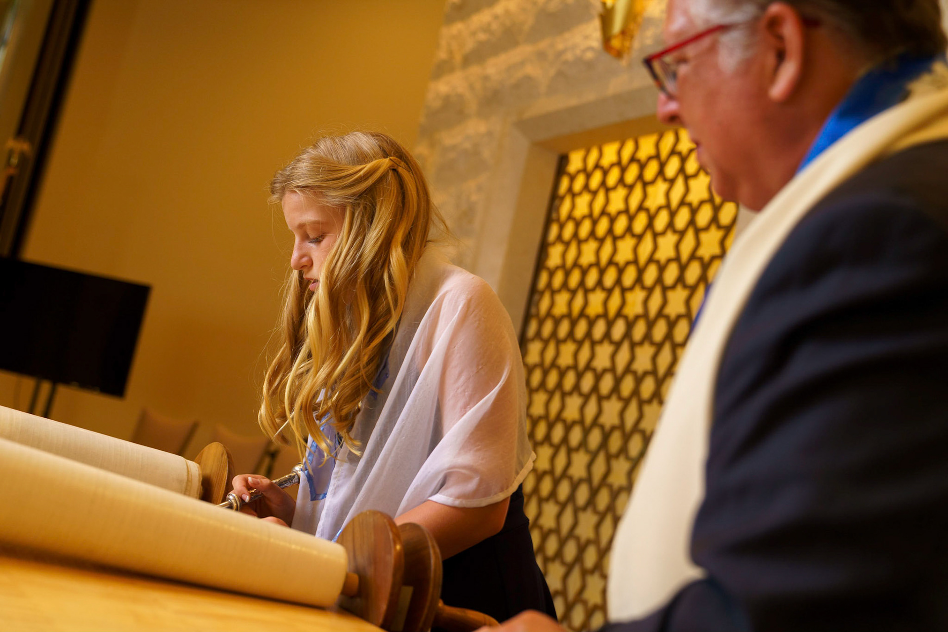 Jocelyn’s Bat Mitzvah portraits at Temple Isaiah in Fulton, MD.