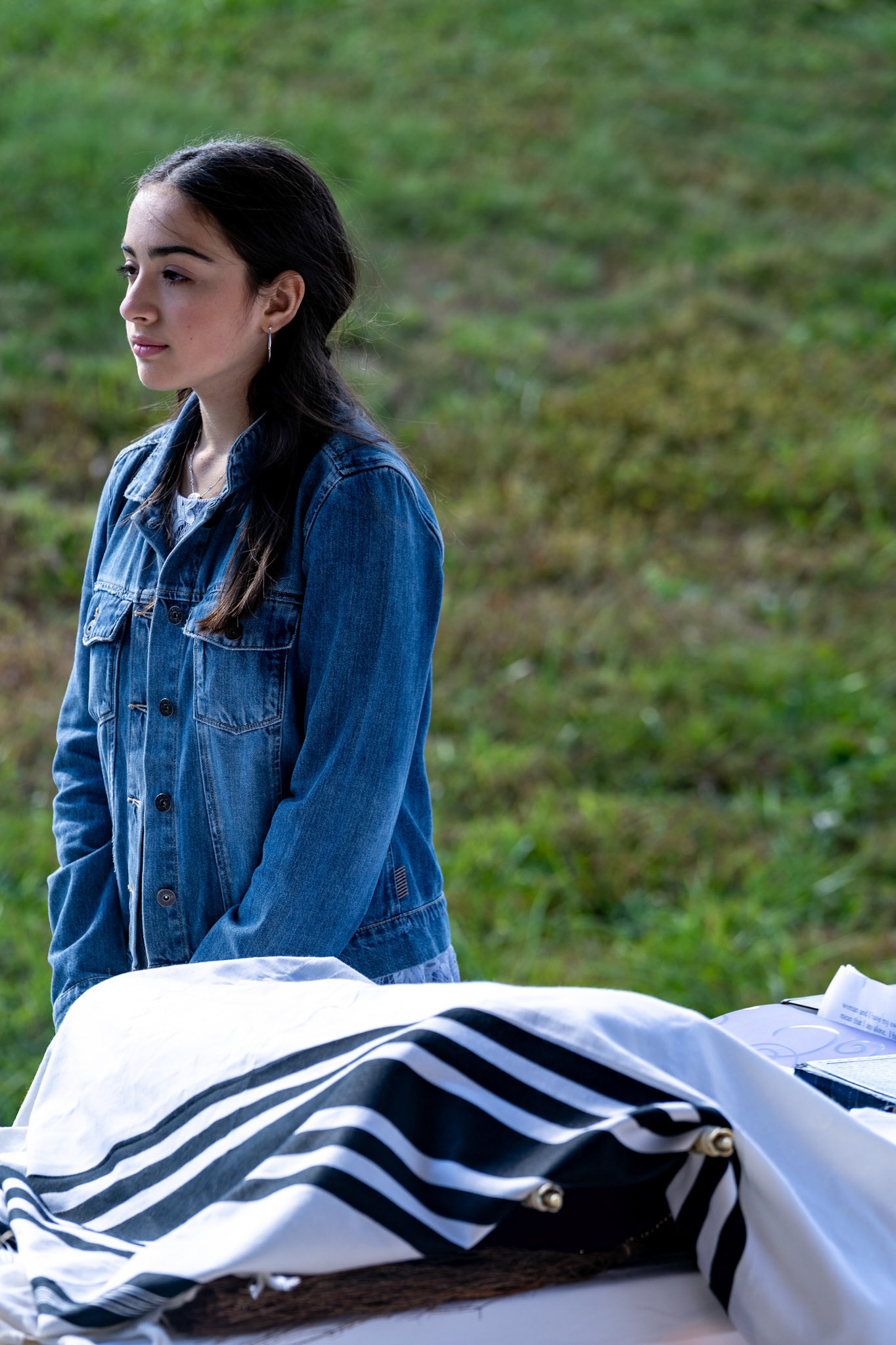 Noa’s Modern Orthodox Moses Montefiore Bat Mitzvah at Pearlstone Retreat.