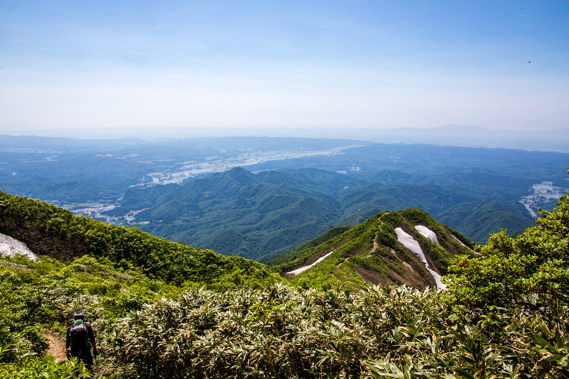 27)a 粟ケ岳のヒメサユリ