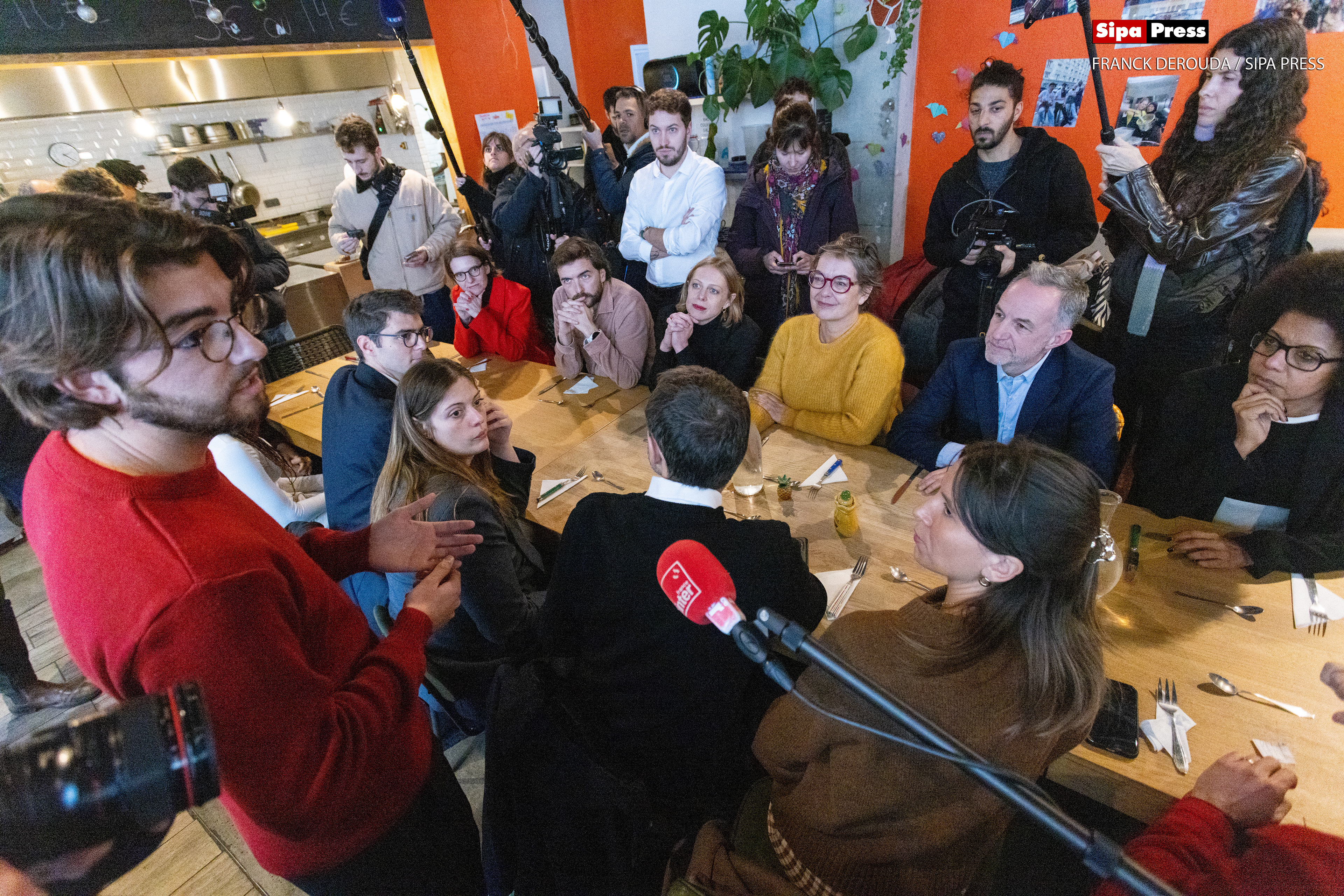 With the union of the left wing - december 2025